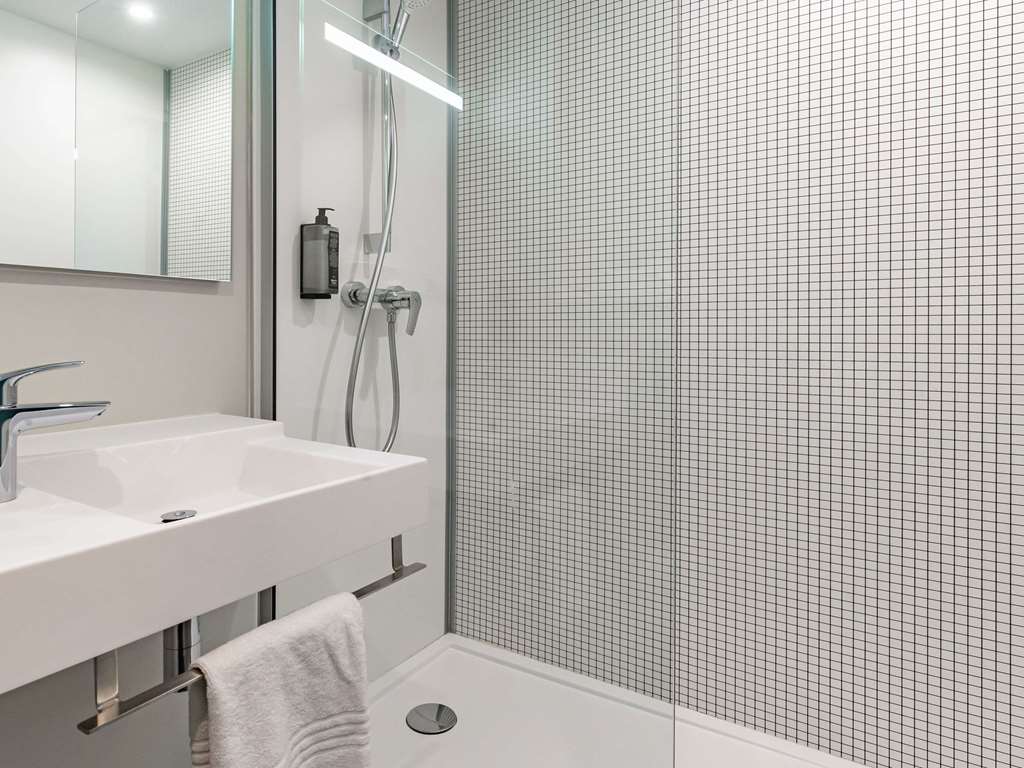ibis budget Marne la Vallee Pontault Combault - Tap to explore photos