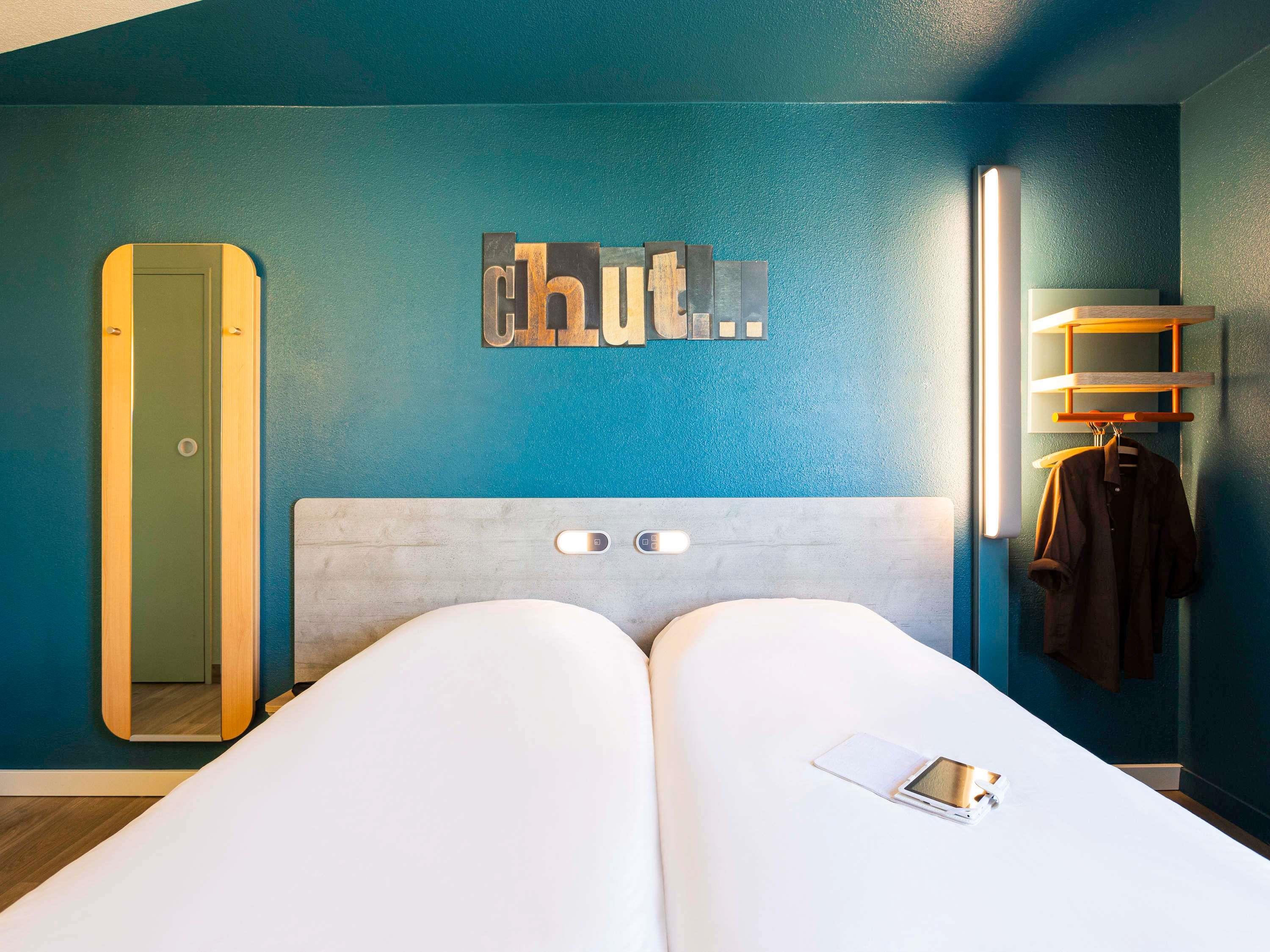 ibis budget Bordeaux Centre Gare Saint Jean Room Type - TWIN - room with 2 single beds