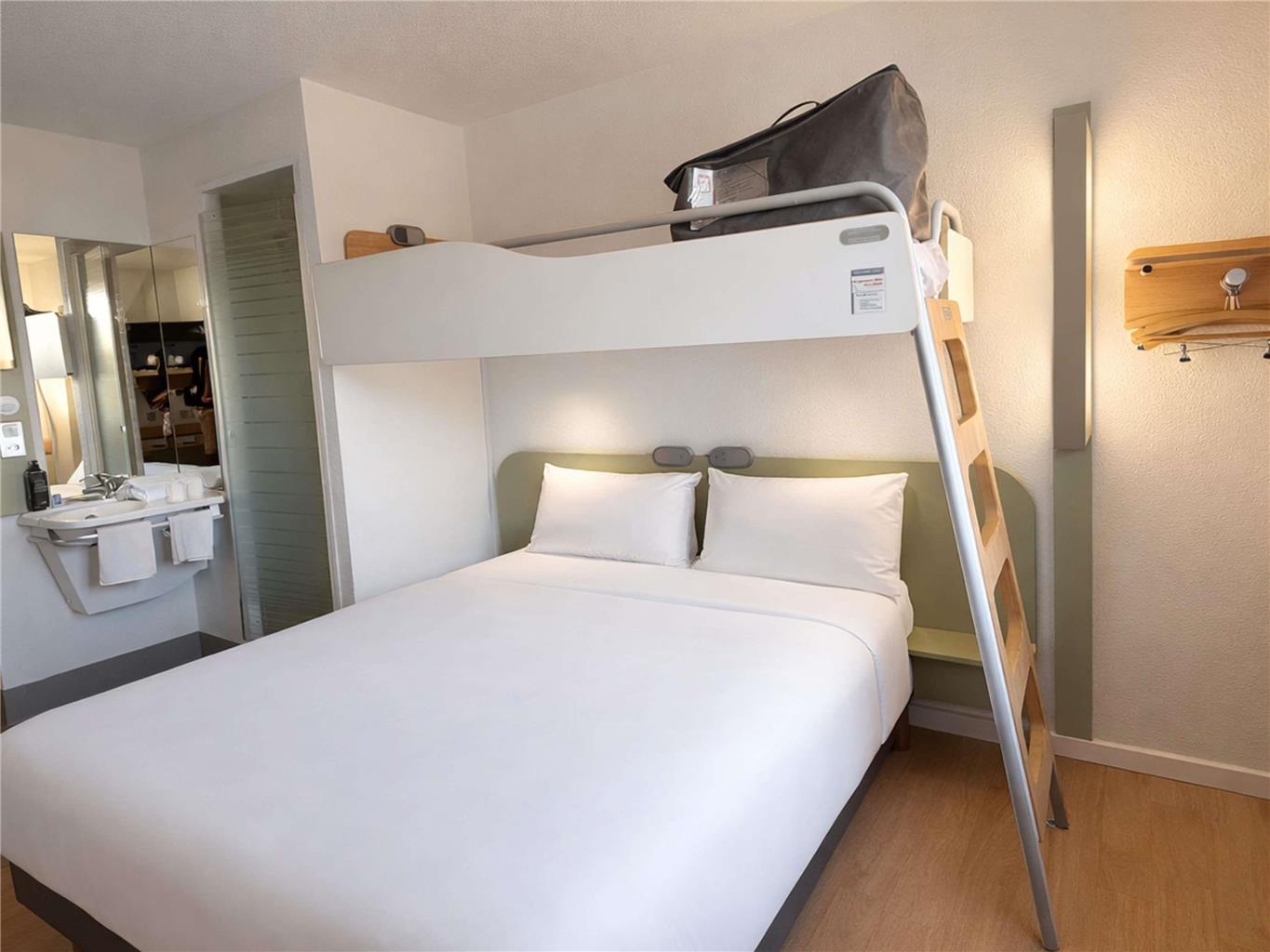 Ibis Budget Issoire