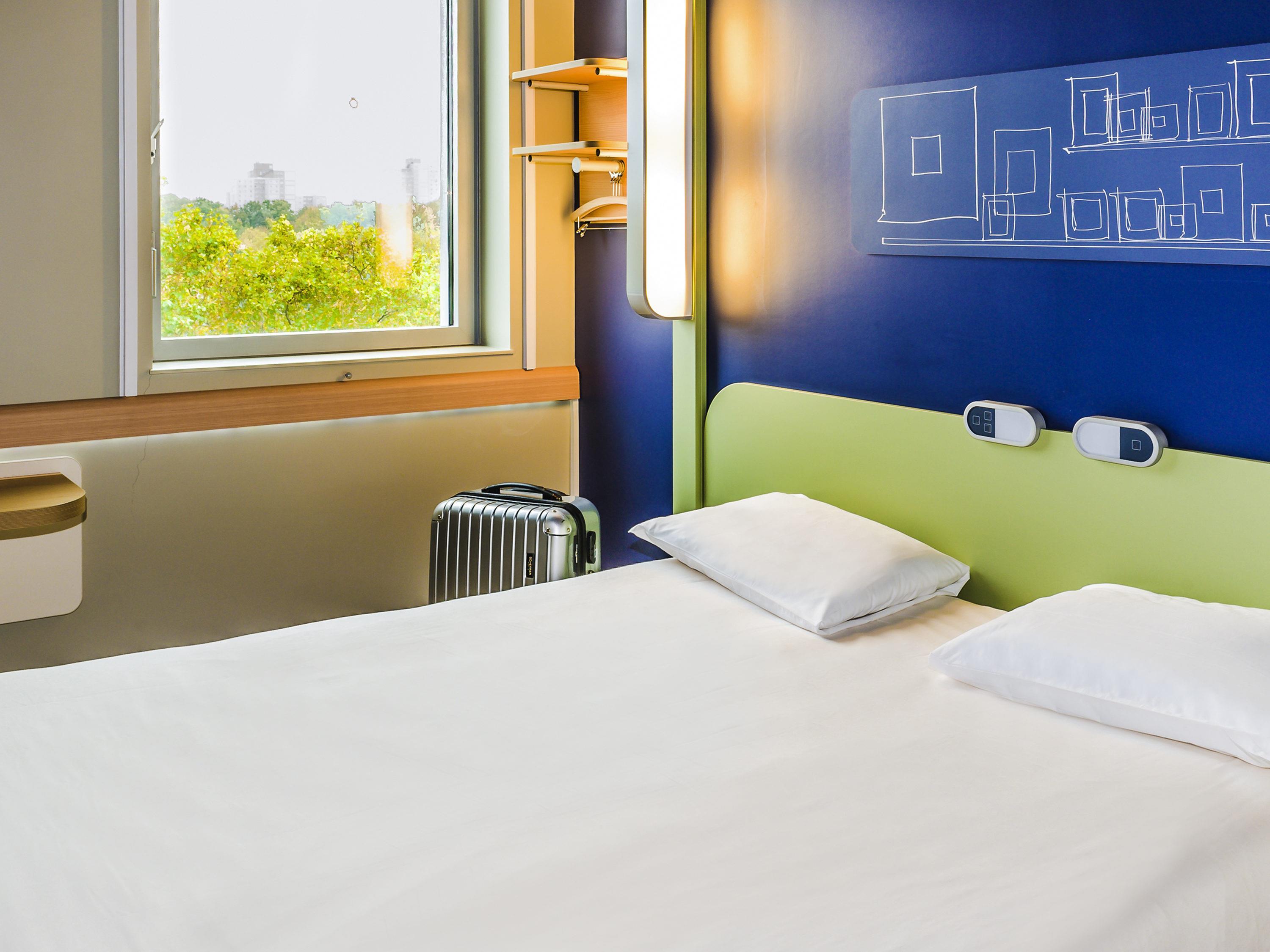 Ibis Budget Montelimar Room Type - Double Room with a large bed for 2 people