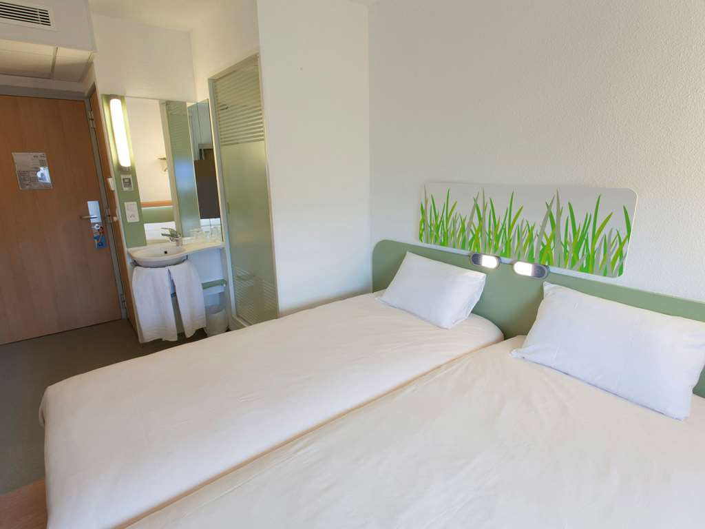ibis budget Cherbourg La Glacerie - Tap to explore photos