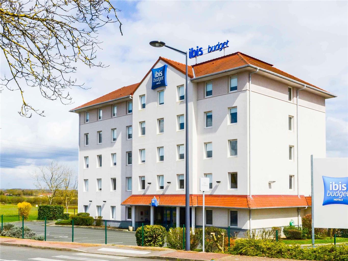 Ibis Budget Nevers Varennes