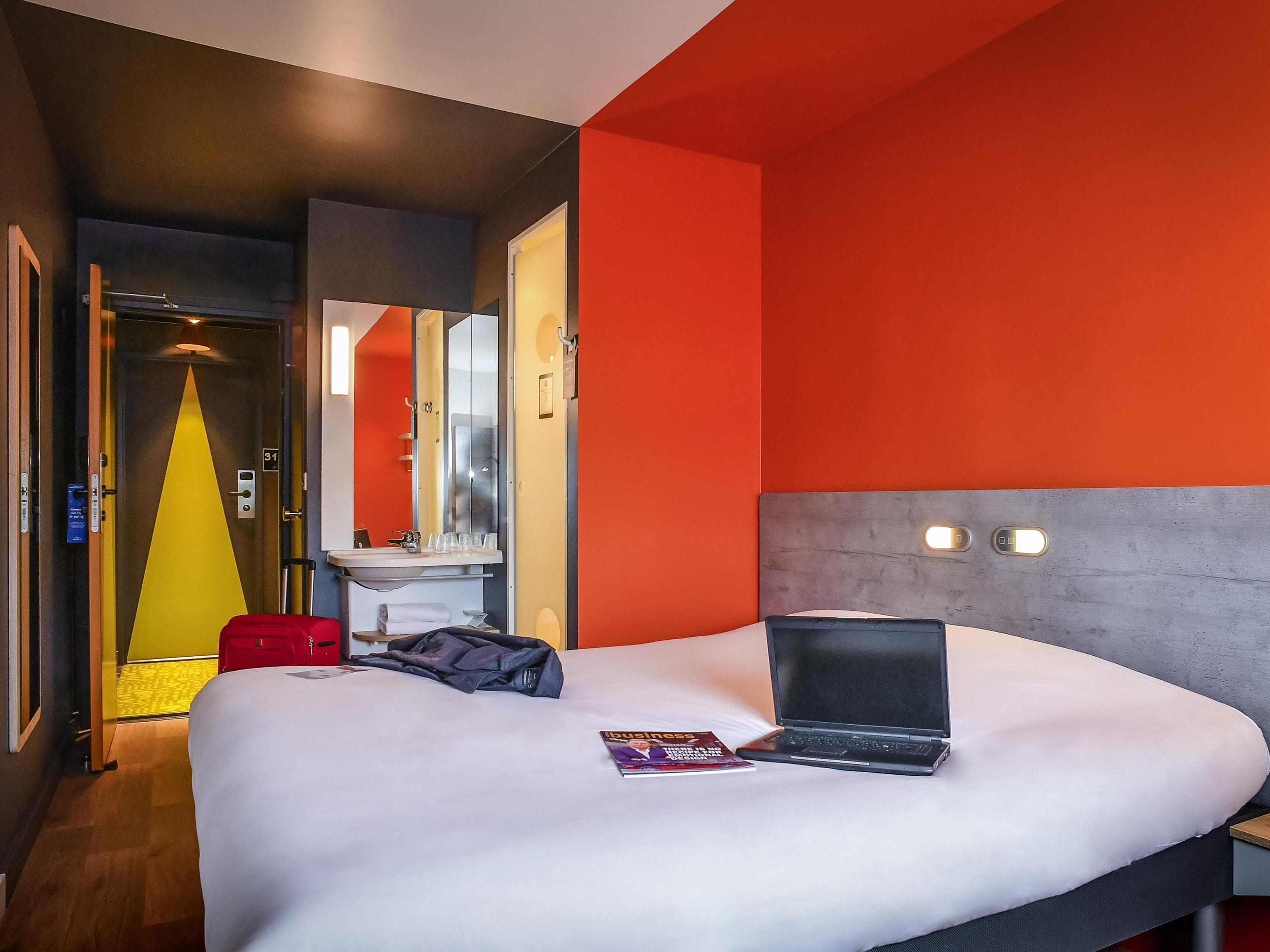 Ibis Budget Saint Lo Room Type - Double Room with a large bed for 2 people
