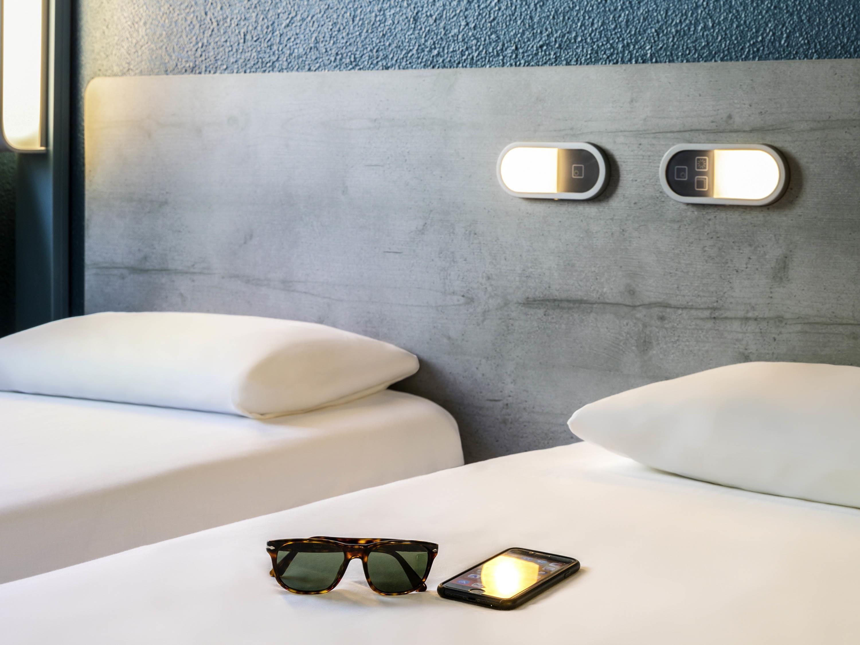 ibis budget Meudon Paris Ouest - Tap to explore photos