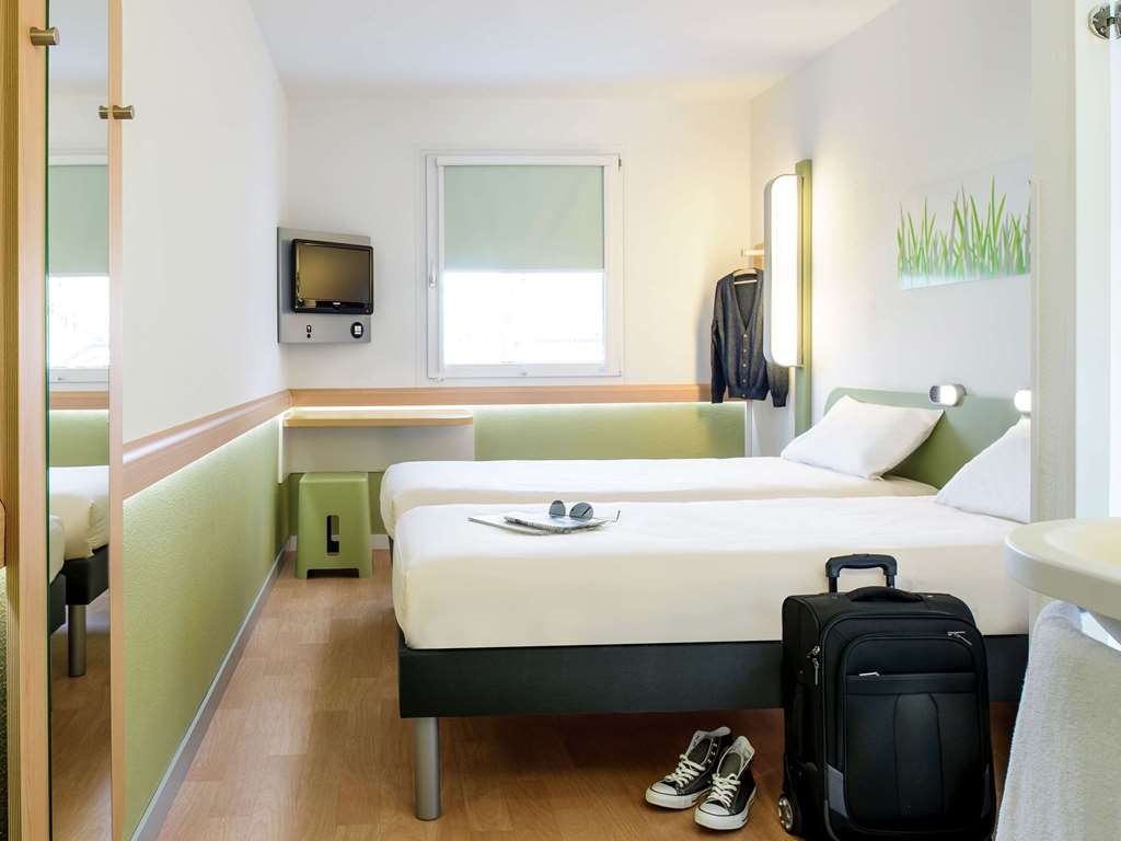 ibis budget Grenoble Sud Seyssins Room Type - TWIN - Room with twin beds