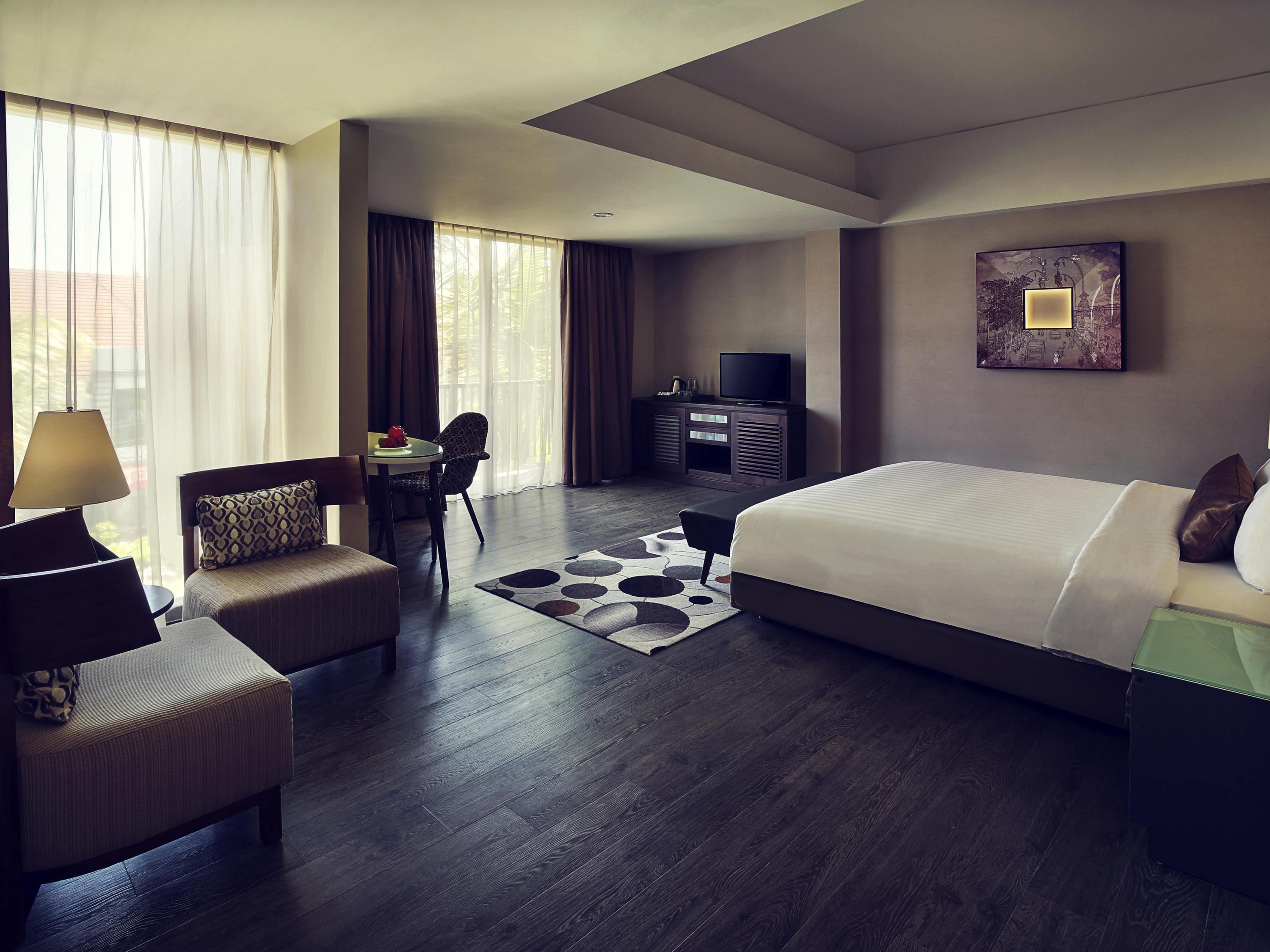 Mercure Bali Legian Room Type - Executive Suite, Balcony - 1 King Bed