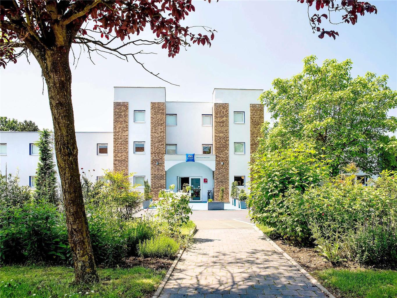 Ibis Styles Valenciennes Petite Foret