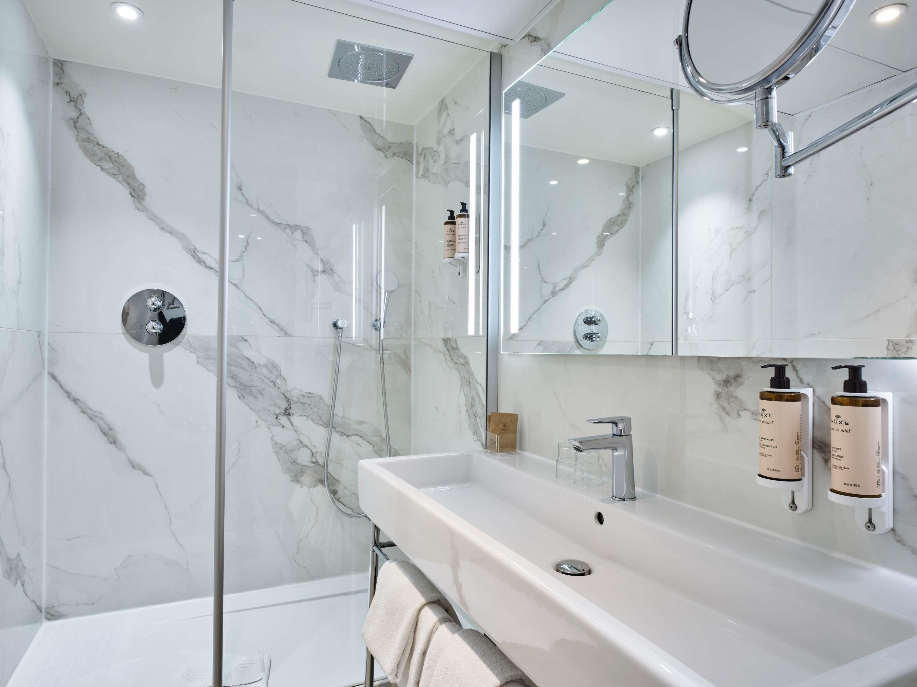 Mercure Paris Notre Dame Saint Germain des Prés Room Type - Privilege Room with twin beds