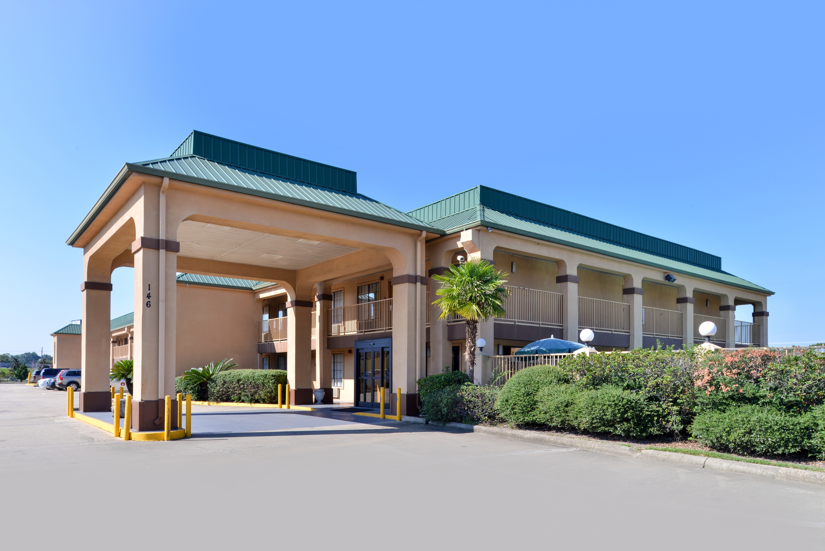 Front Exterior | Americas Best Value Inn Denham Springs Baton Rouge