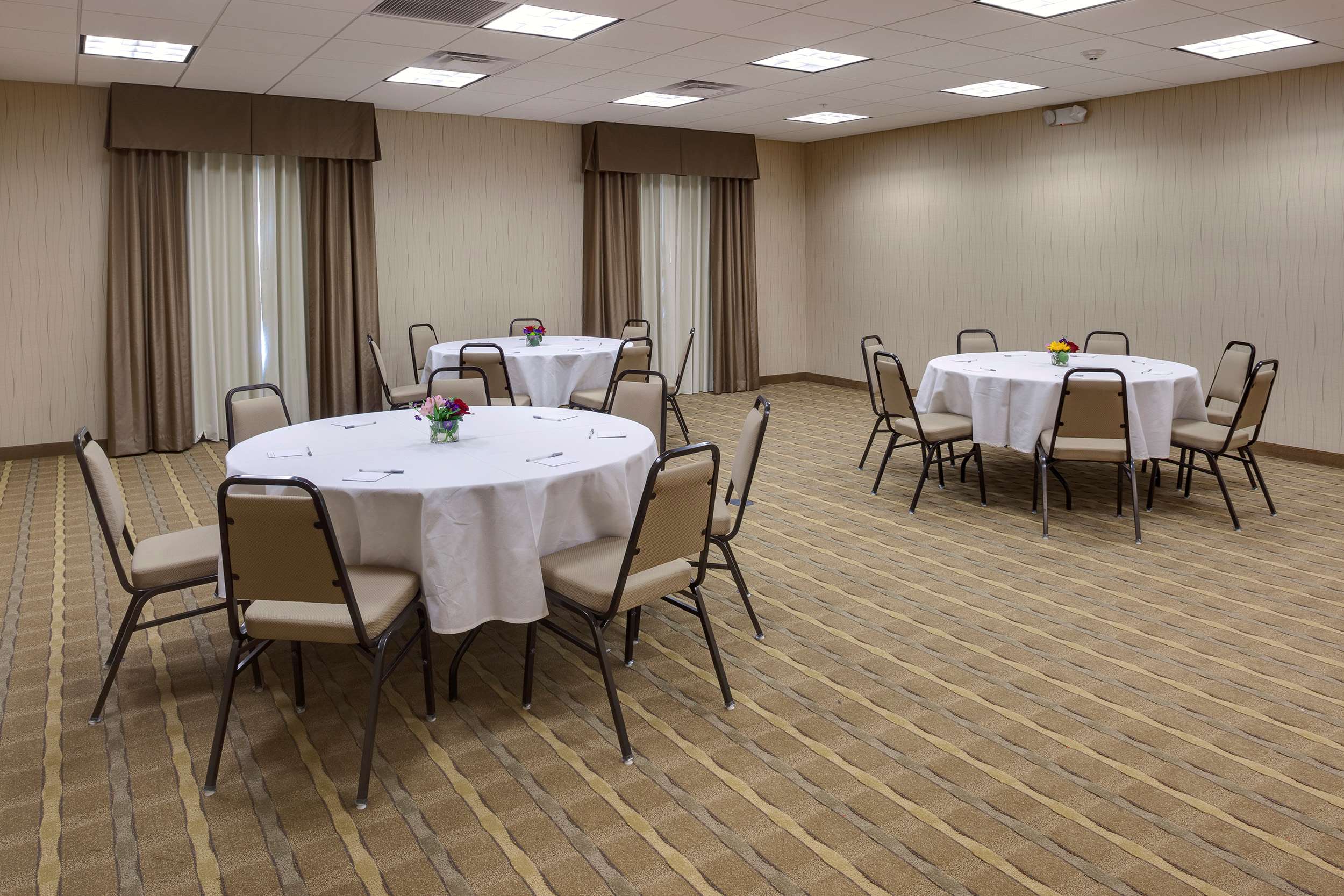 Meeting Room | Hampton Inn & Suites Blythe