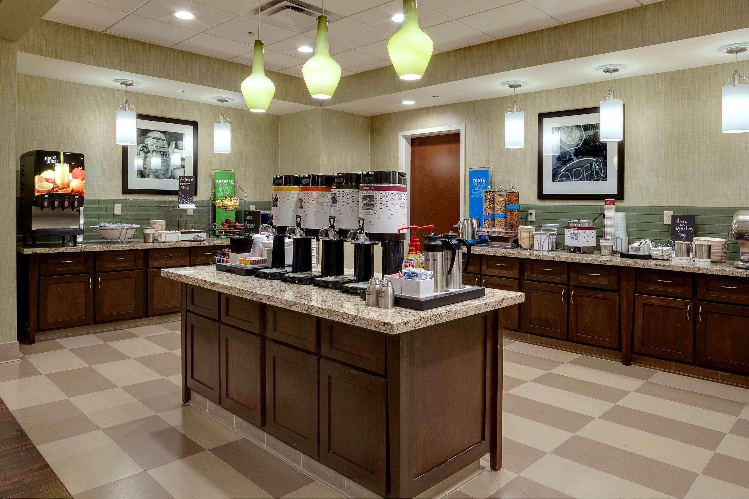 Restaurant | Hampton Inn & Suites Blythe