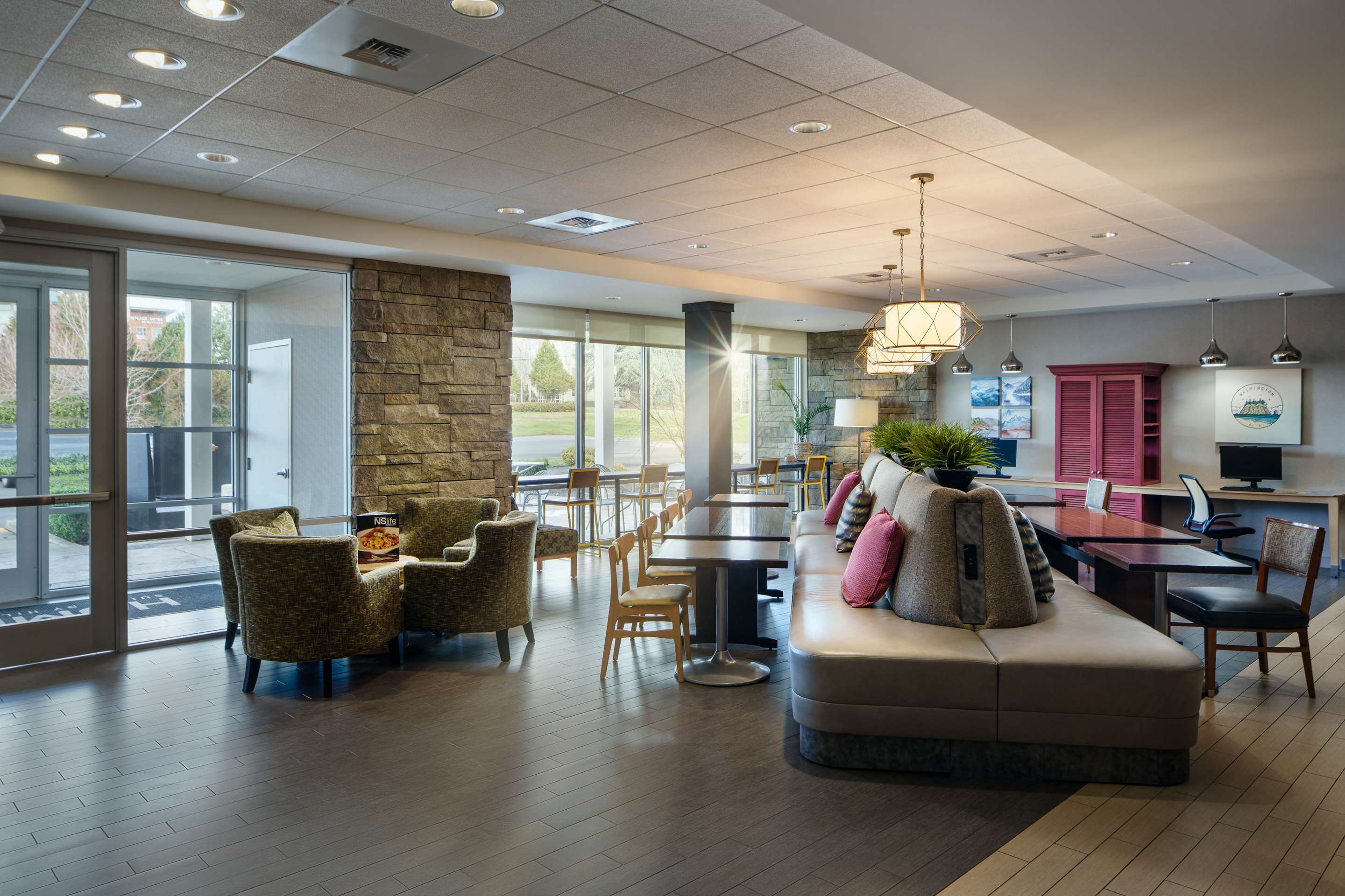 Lobby | Home2 Suites by Hilton Bellingham Airport