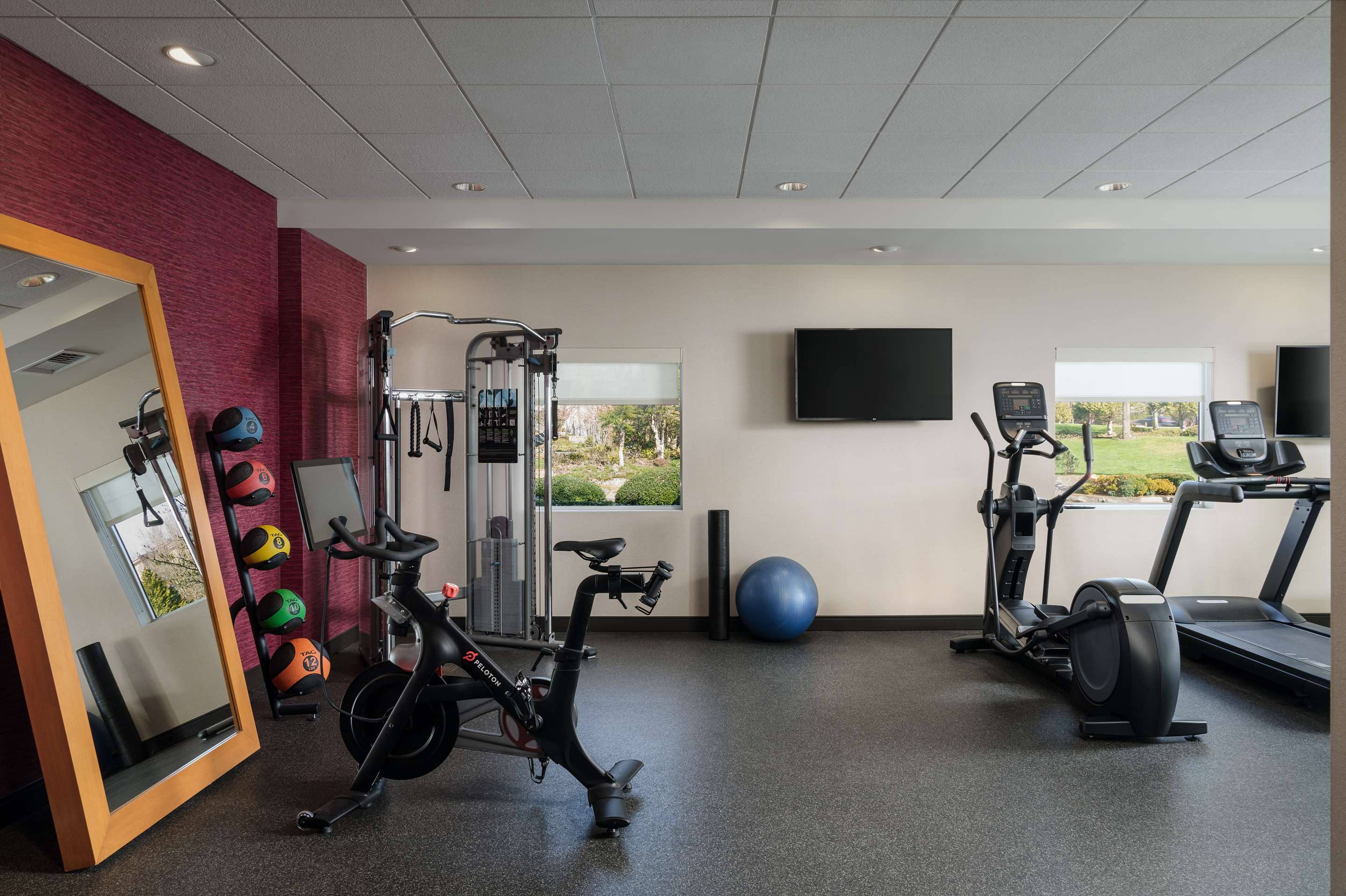 Health club fitness center gym | Home2 Suites by Hilton Bellingham Airport