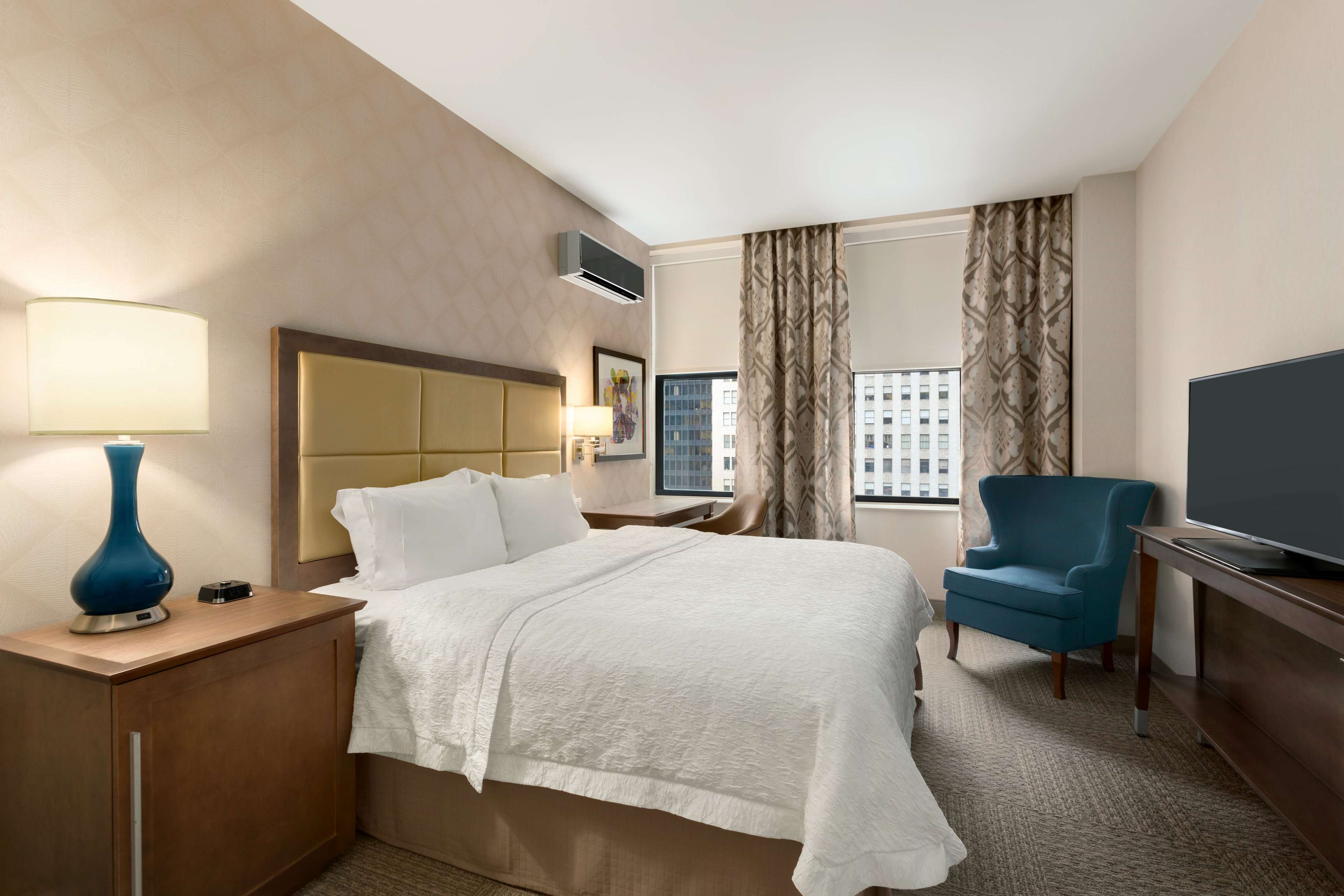 Hampton Inn by Hilton Chicago Downtown/N Loop/Michigan Ave Room Type - 1KN NS