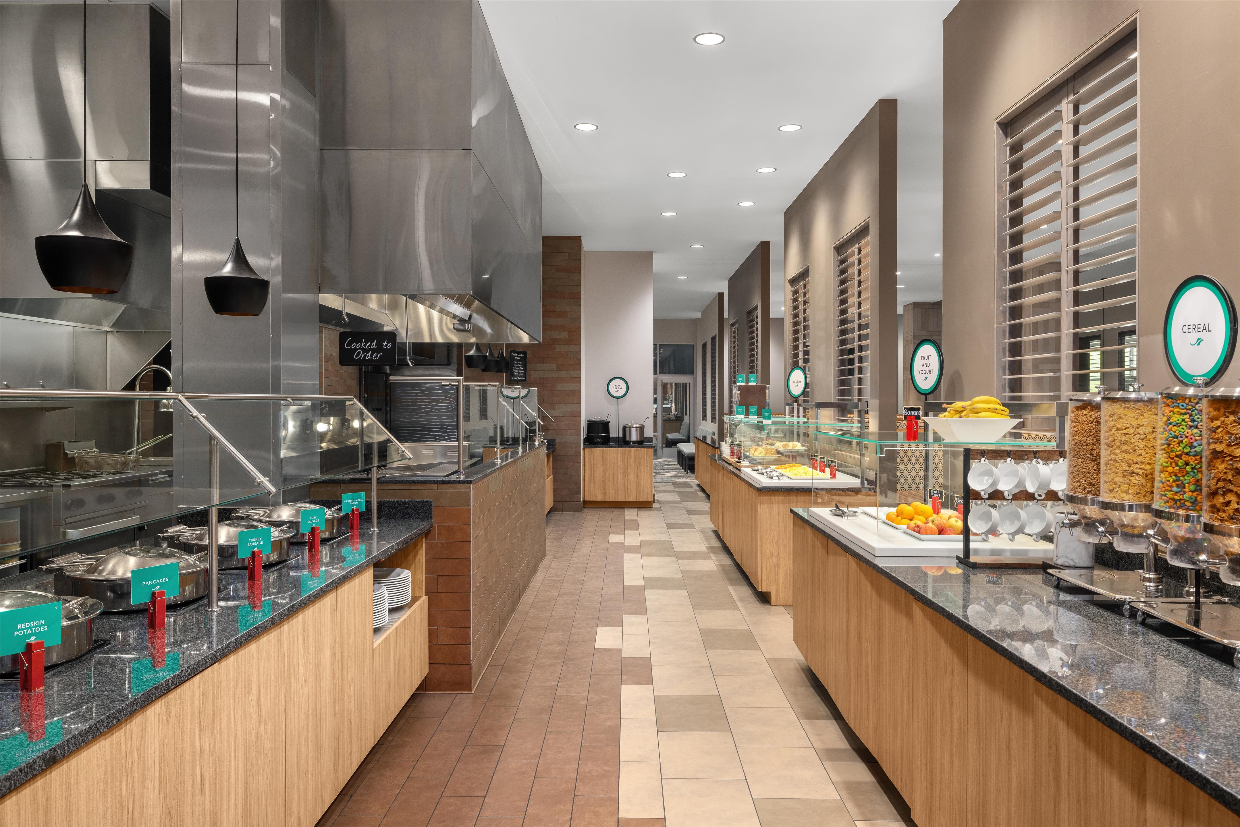 Breakfast Area | Embassy Suites by Hilton Charlotte Ayrsley