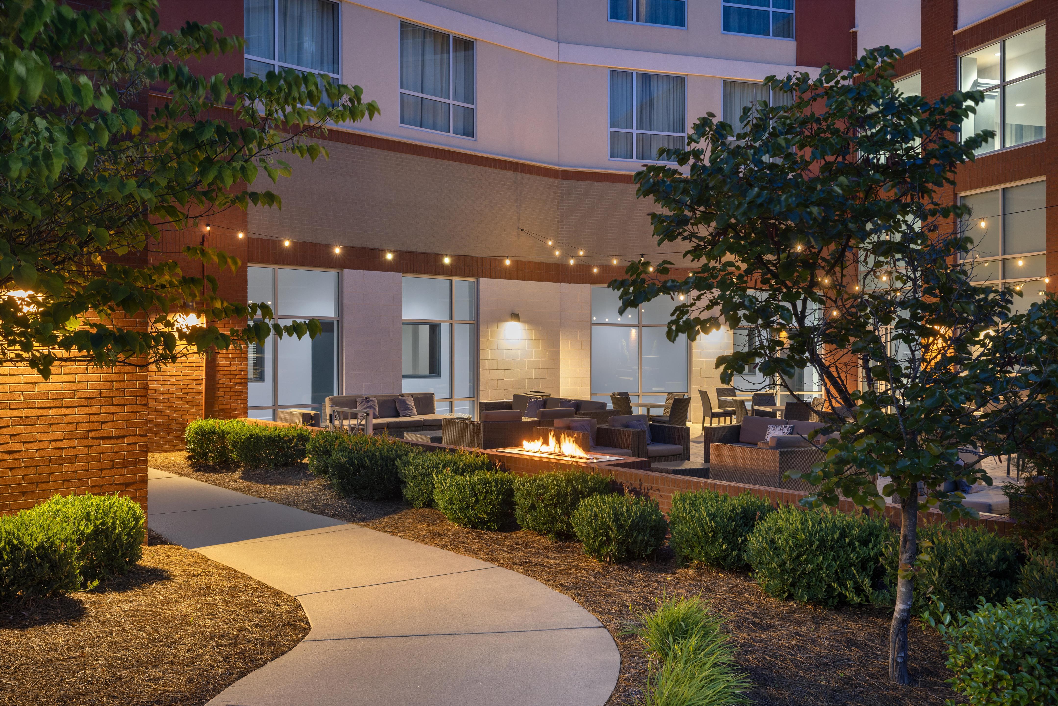 Exterior | Embassy Suites by Hilton Charlotte Ayrsley