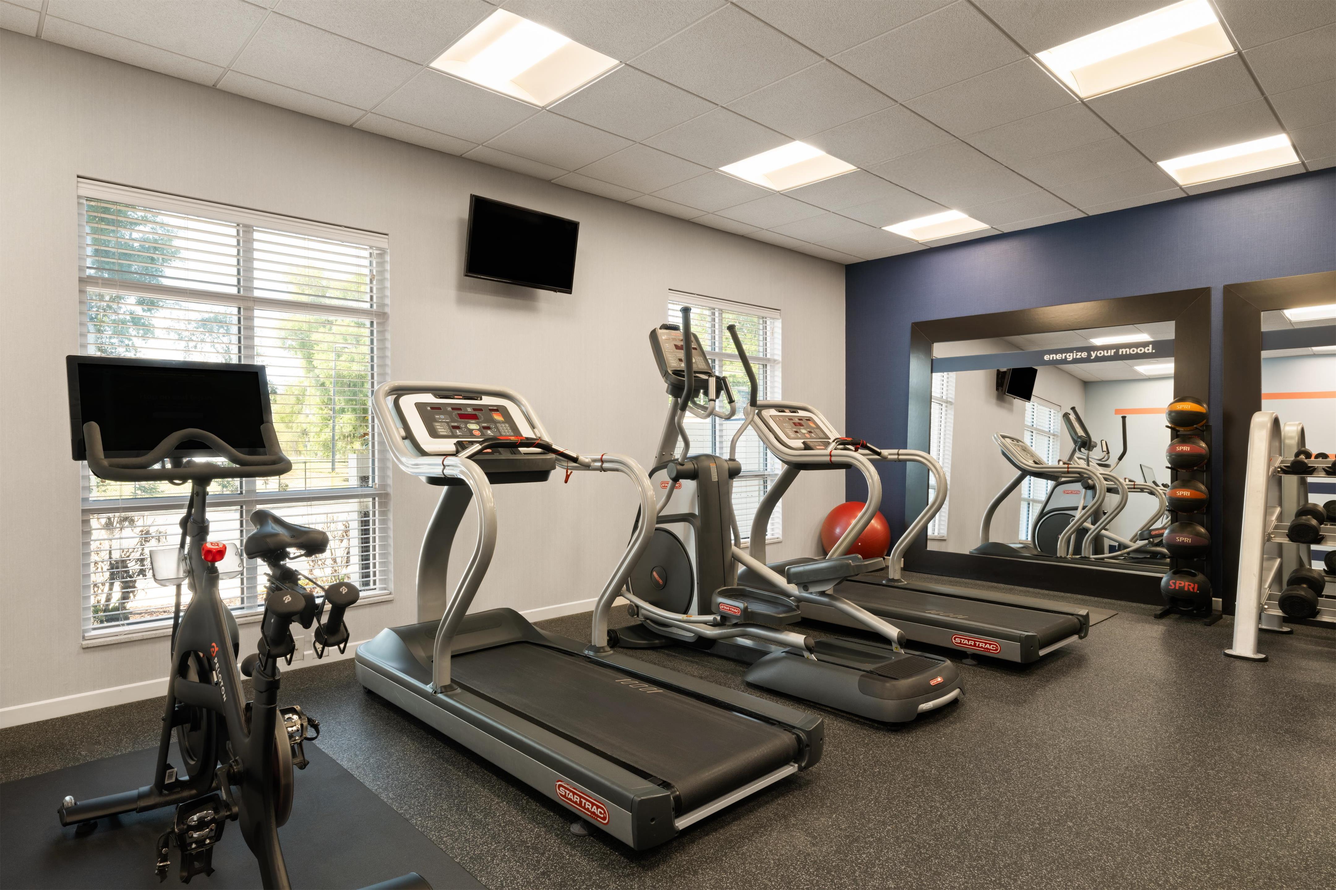 Health club fitness center gym | Hampton Inn & Suites Deland