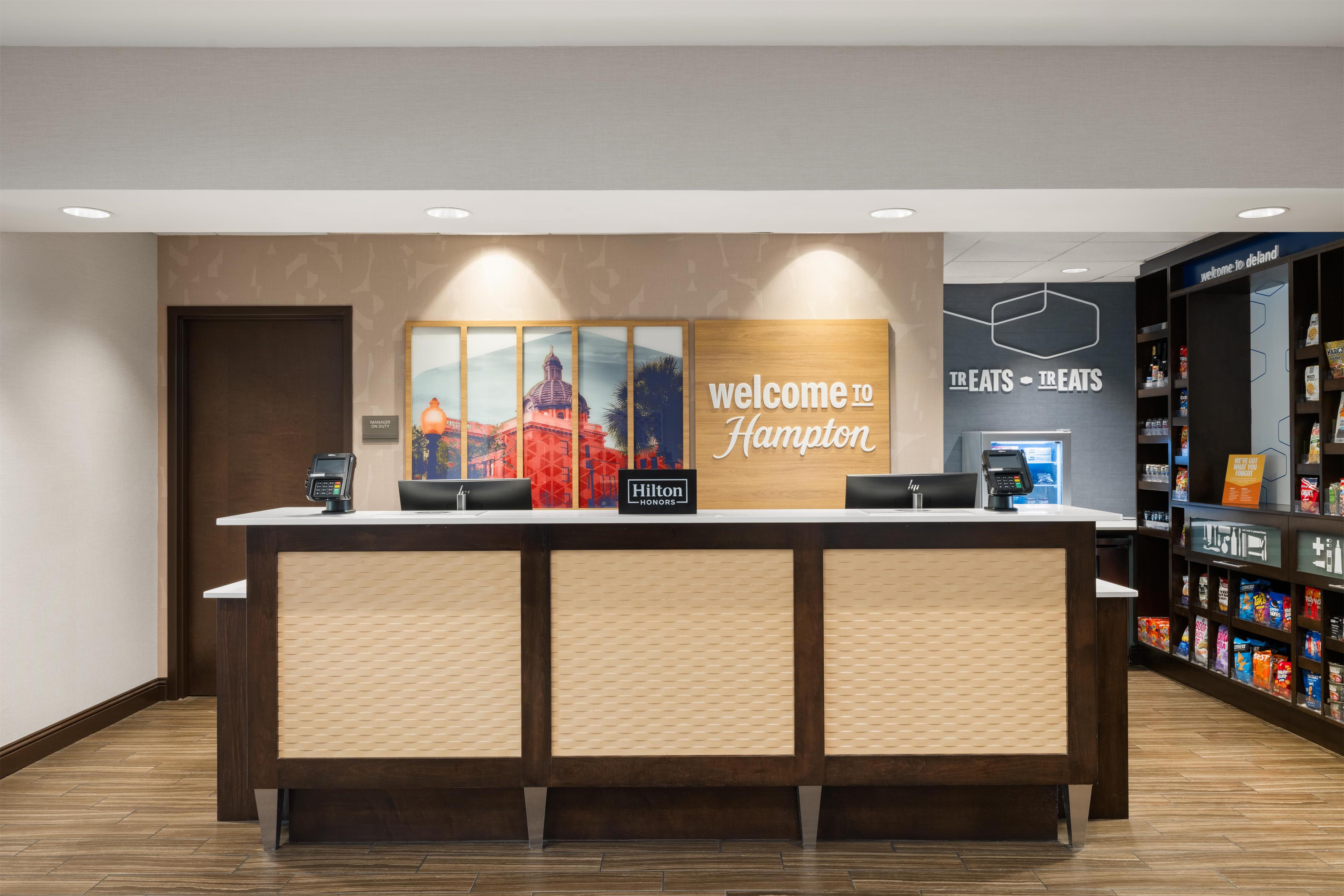 Reception | Hampton Inn & Suites Deland