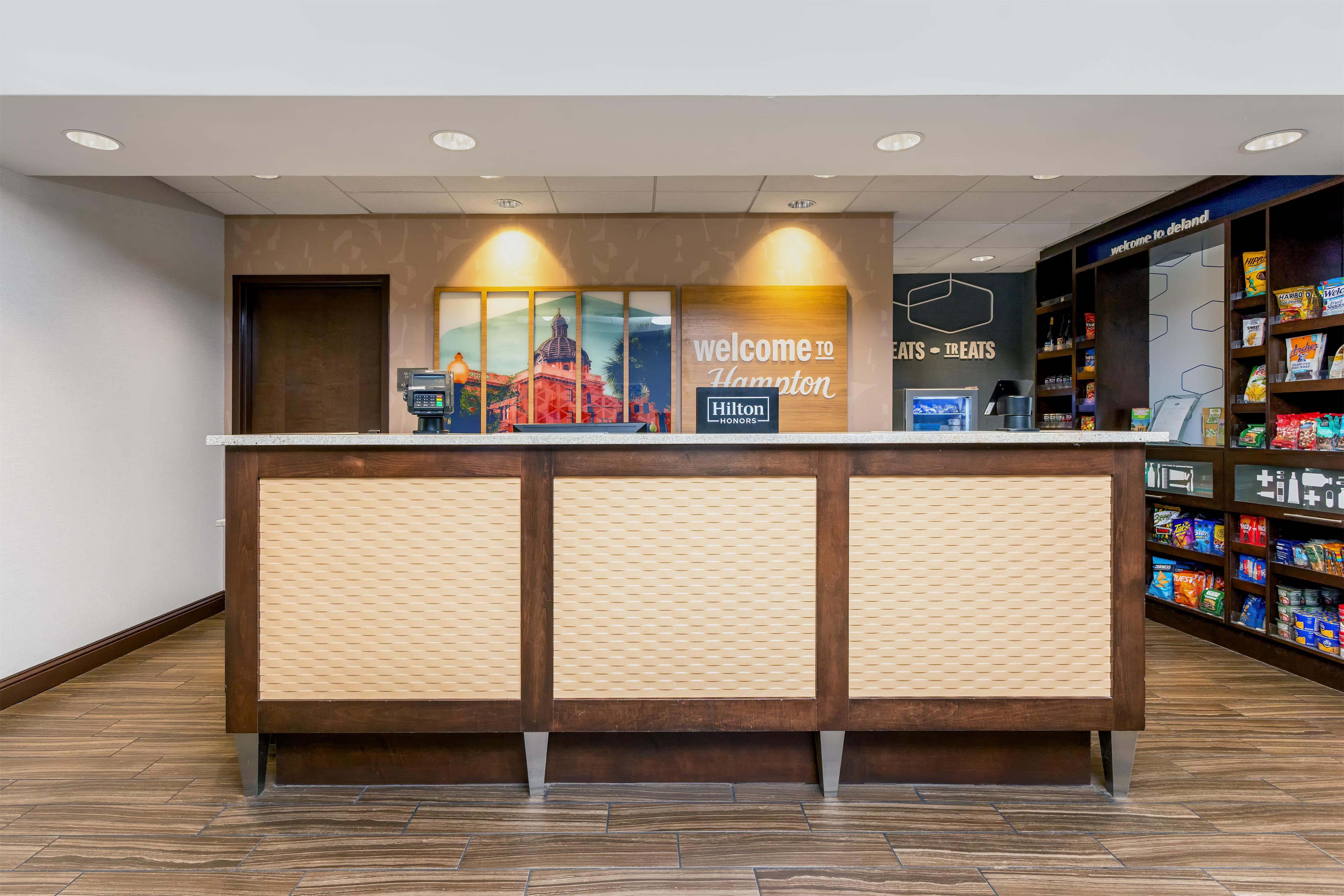 Reception | Hampton Inn & Suites Deland