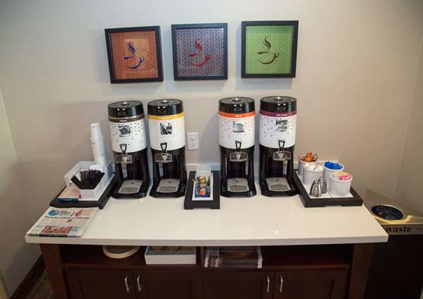 Restaurant - Hampton Inn & Suites McKinney