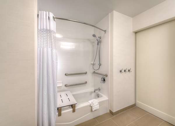  - Hampton Inn & Suites East Plano