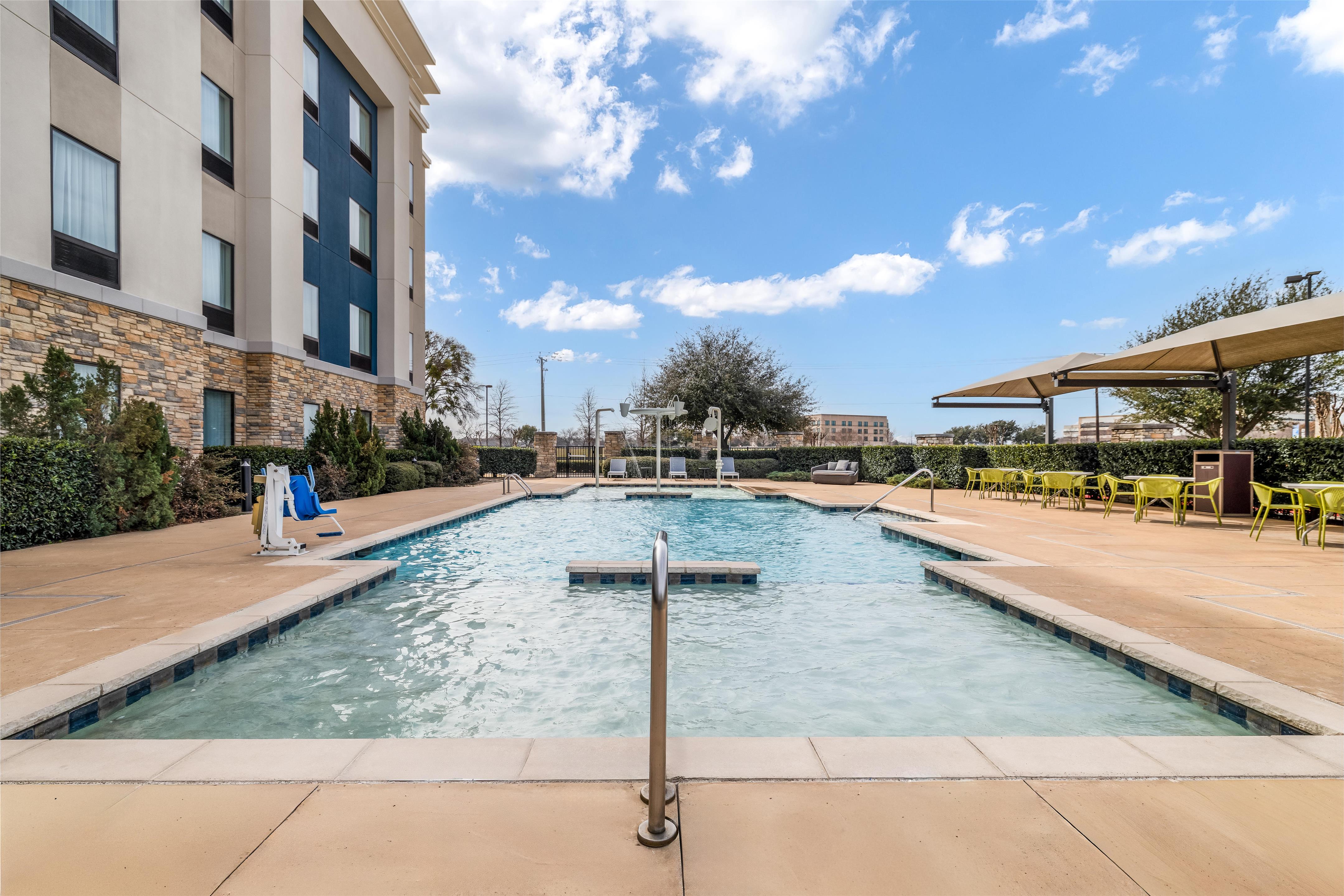 Pool | Hampton Inn & Suites Dallas/Plano-East