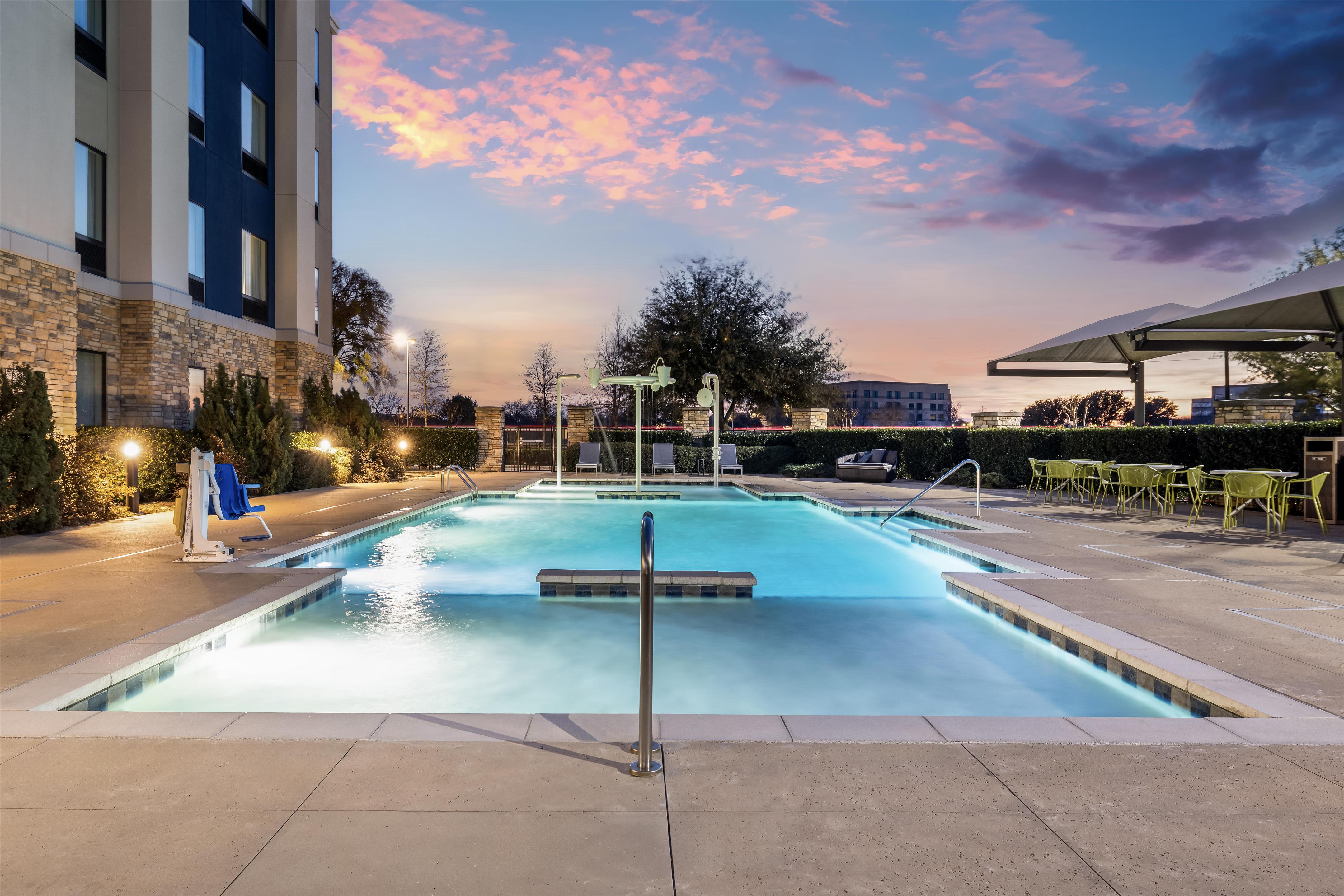 Pool | Hampton Inn & Suites Dallas/Plano-East