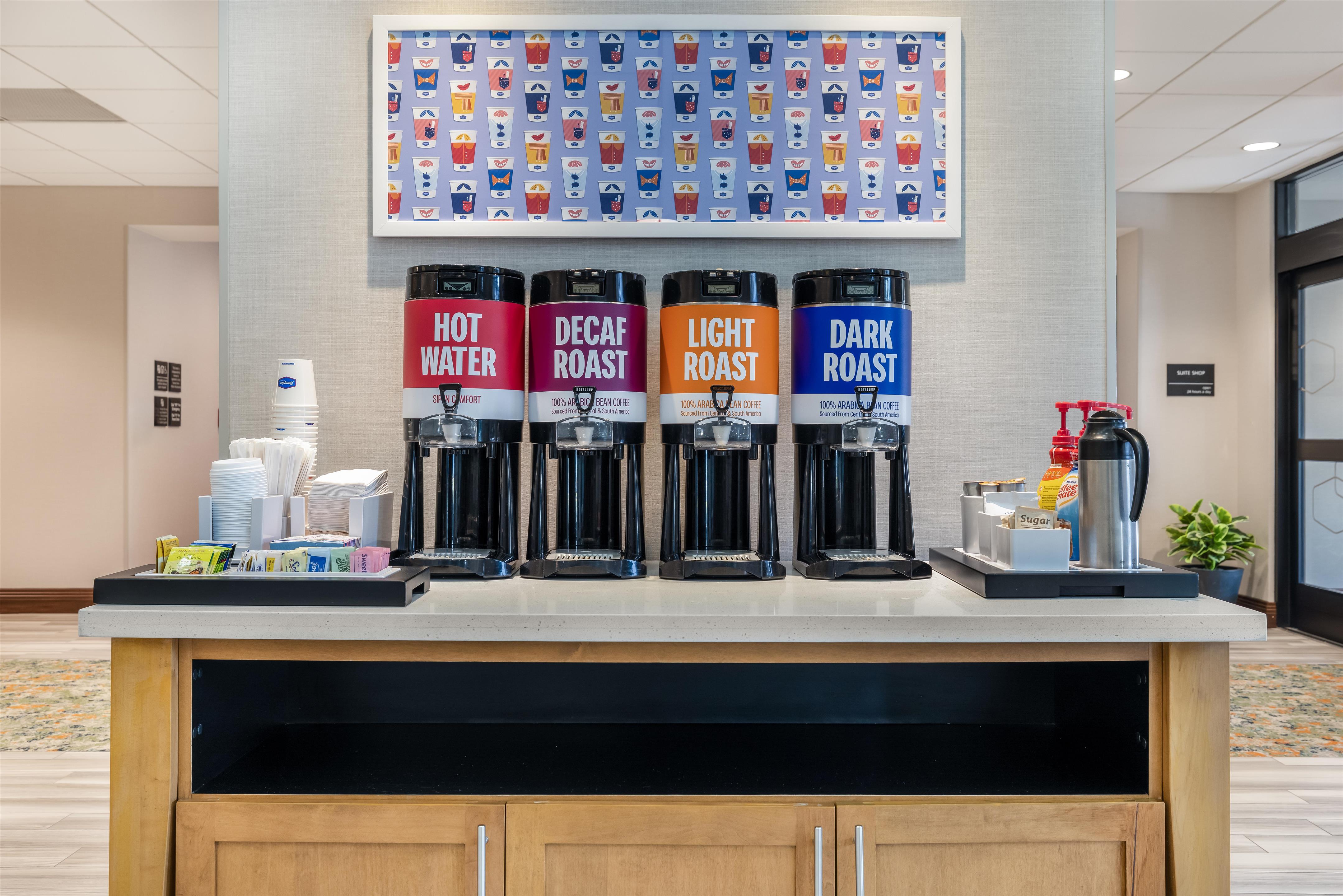Breakfast Area | Hampton Inn & Suites Dallas/Plano-East
