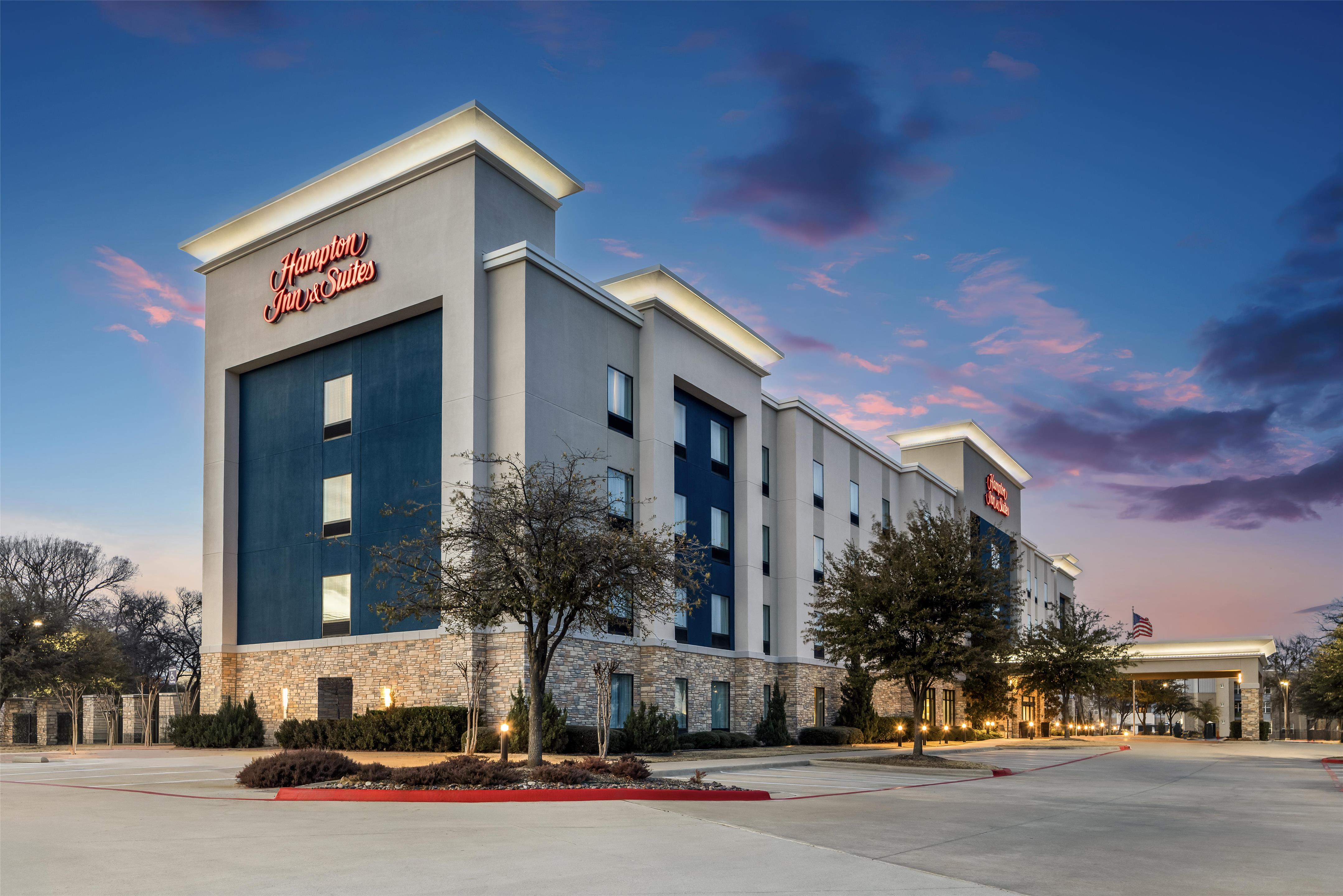 Exterior | Hampton Inn & Suites Dallas/Plano-East