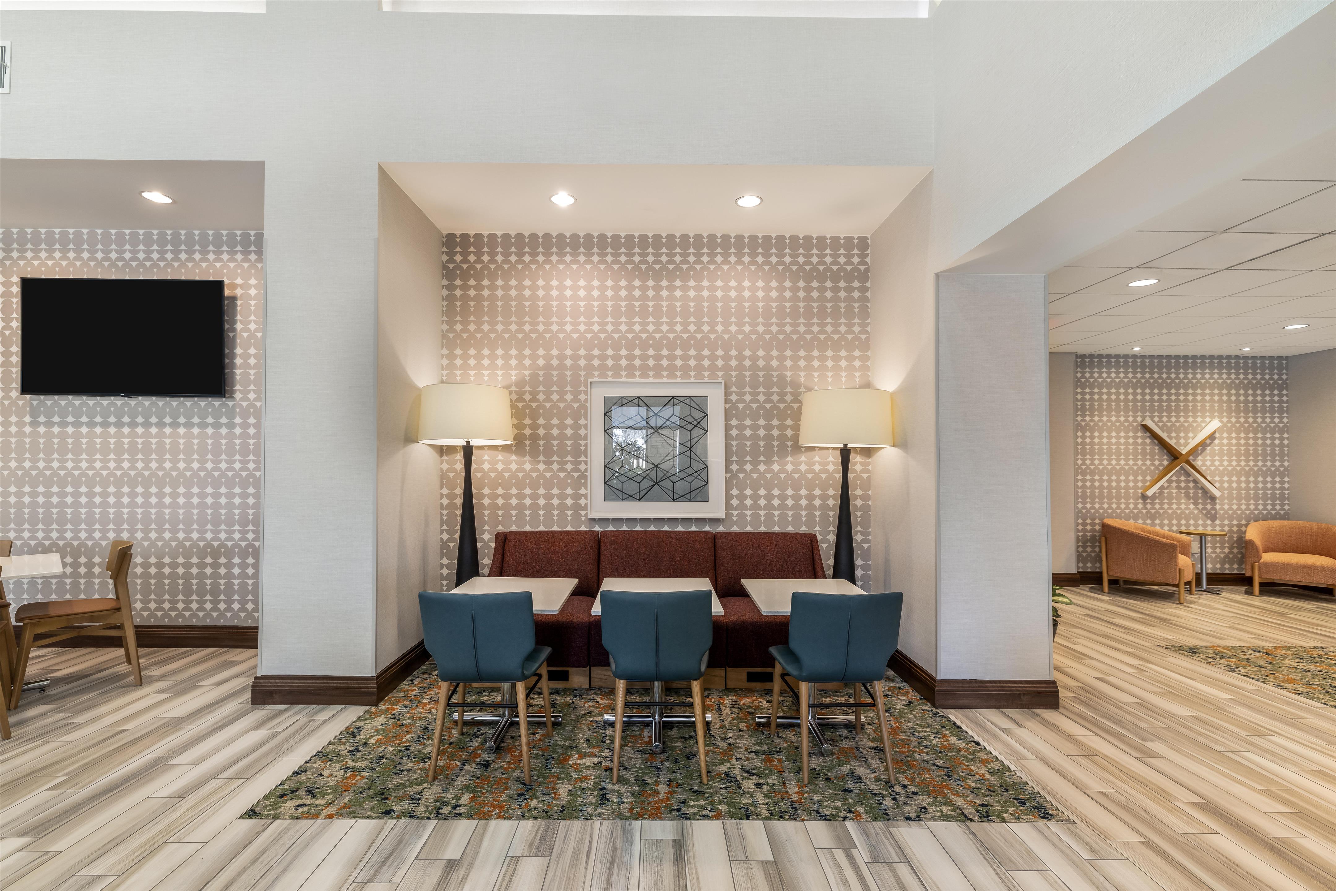 Lobby | Hampton Inn & Suites Dallas/Plano-East