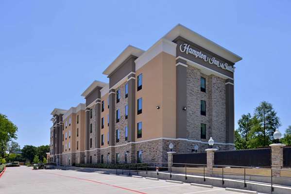 Exterior view - Hampton Inn & Suites Market Center Dallas - I-35, Exit 432B