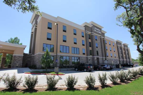 Exterior view - Hampton Inn & Suites Market Center Dallas - I-35, Exit 432B