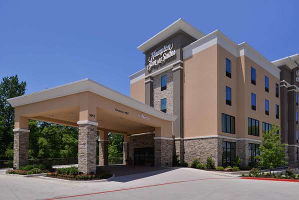 Exterior view - Hampton Inn & Suites Market Center Dallas - I-35, Exit 432B