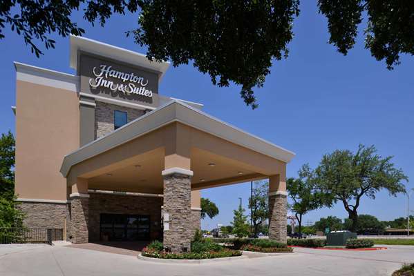 Exterior view - Hampton Inn & Suites Market Center Dallas - I-35, Exit 432B