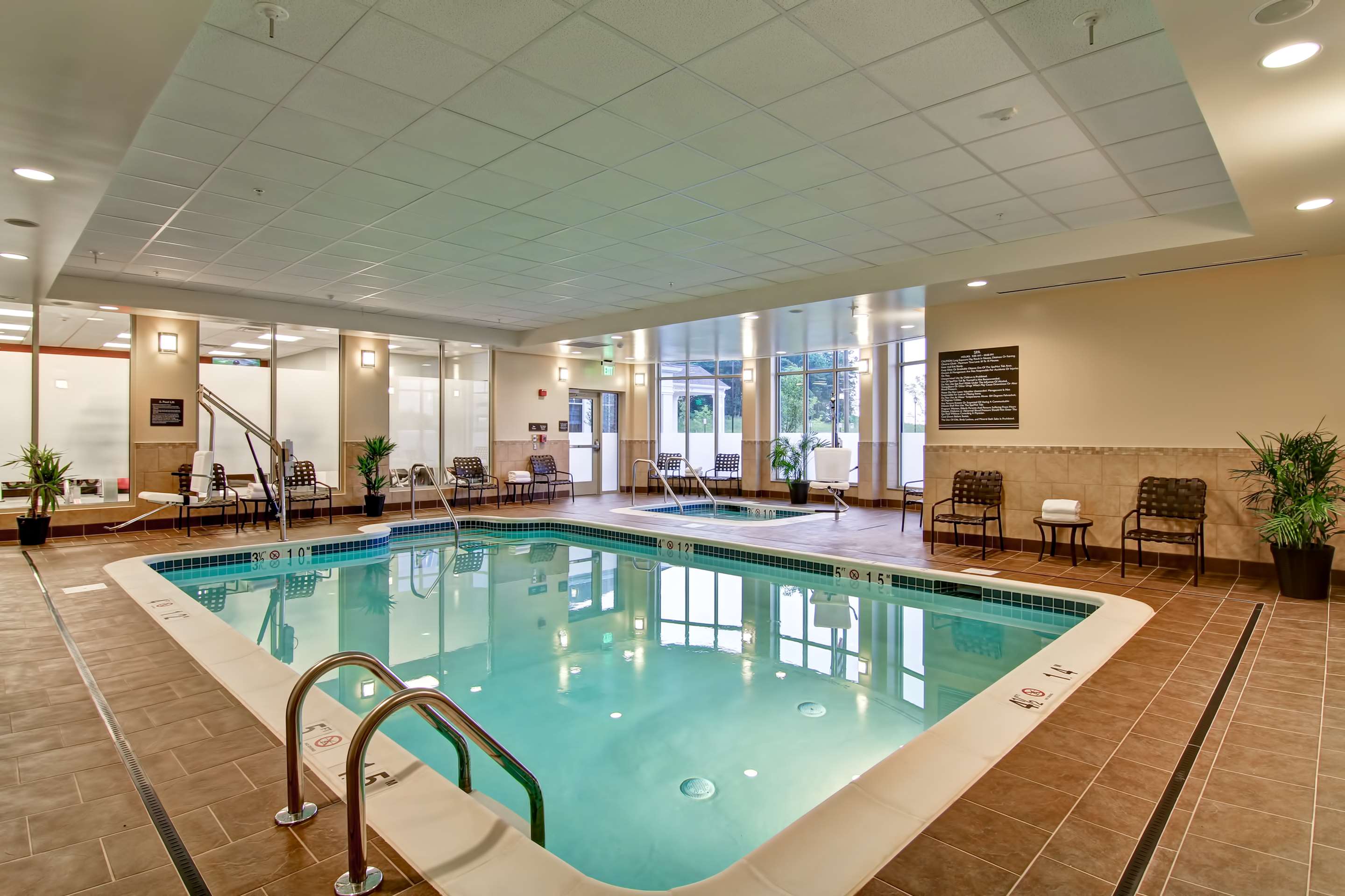 Pool | Hilton Garden Inn Woodbridge