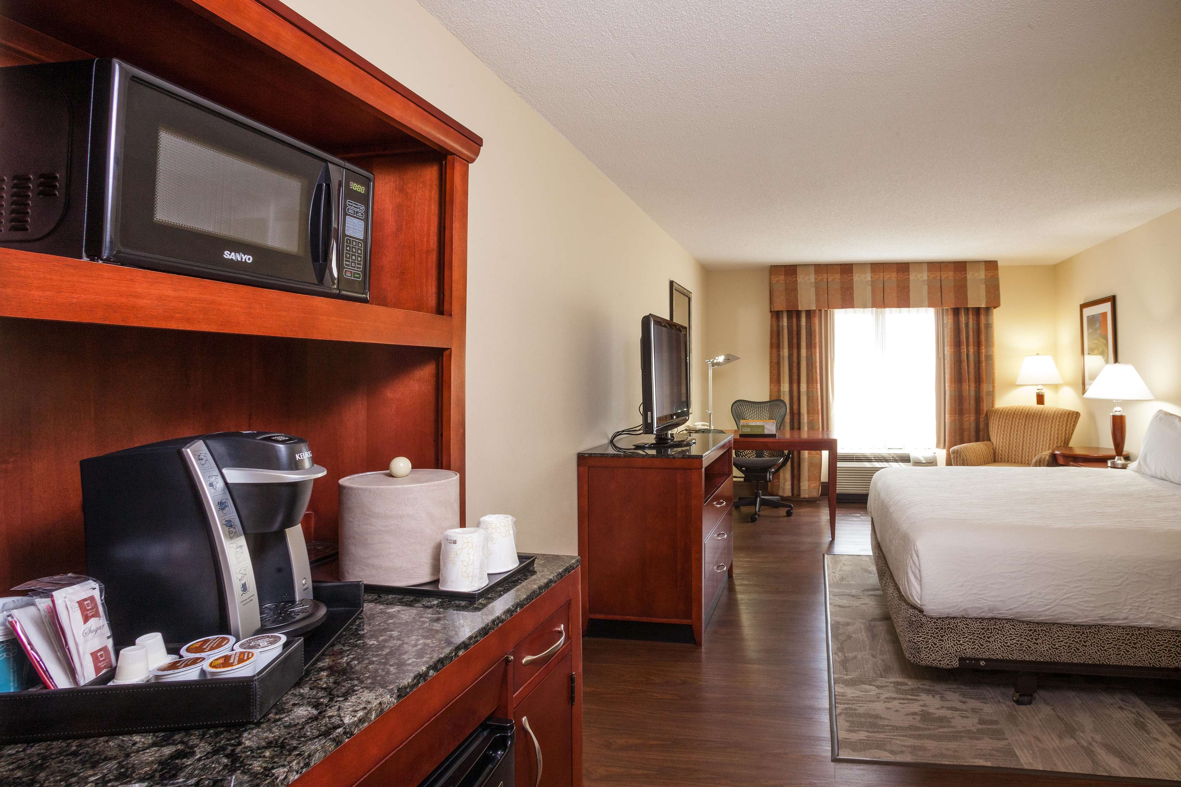 Hilton Garden Inn El Paso / University Room Type - 1 KING BED 1 BEDROOM SUITE