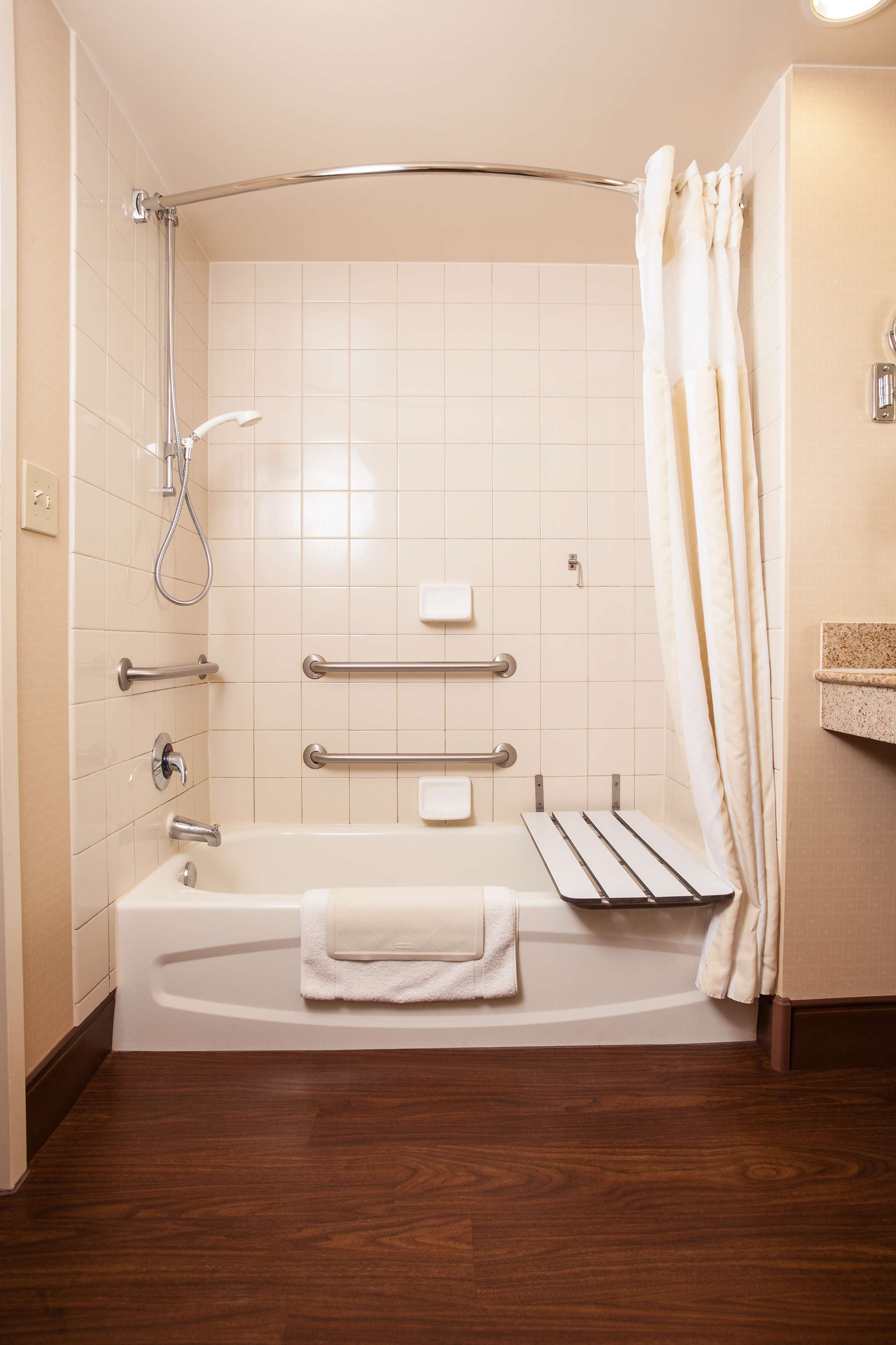 Hilton Garden Inn El Paso / University Room Type - 2QN MOB HEARING ACC W TUB