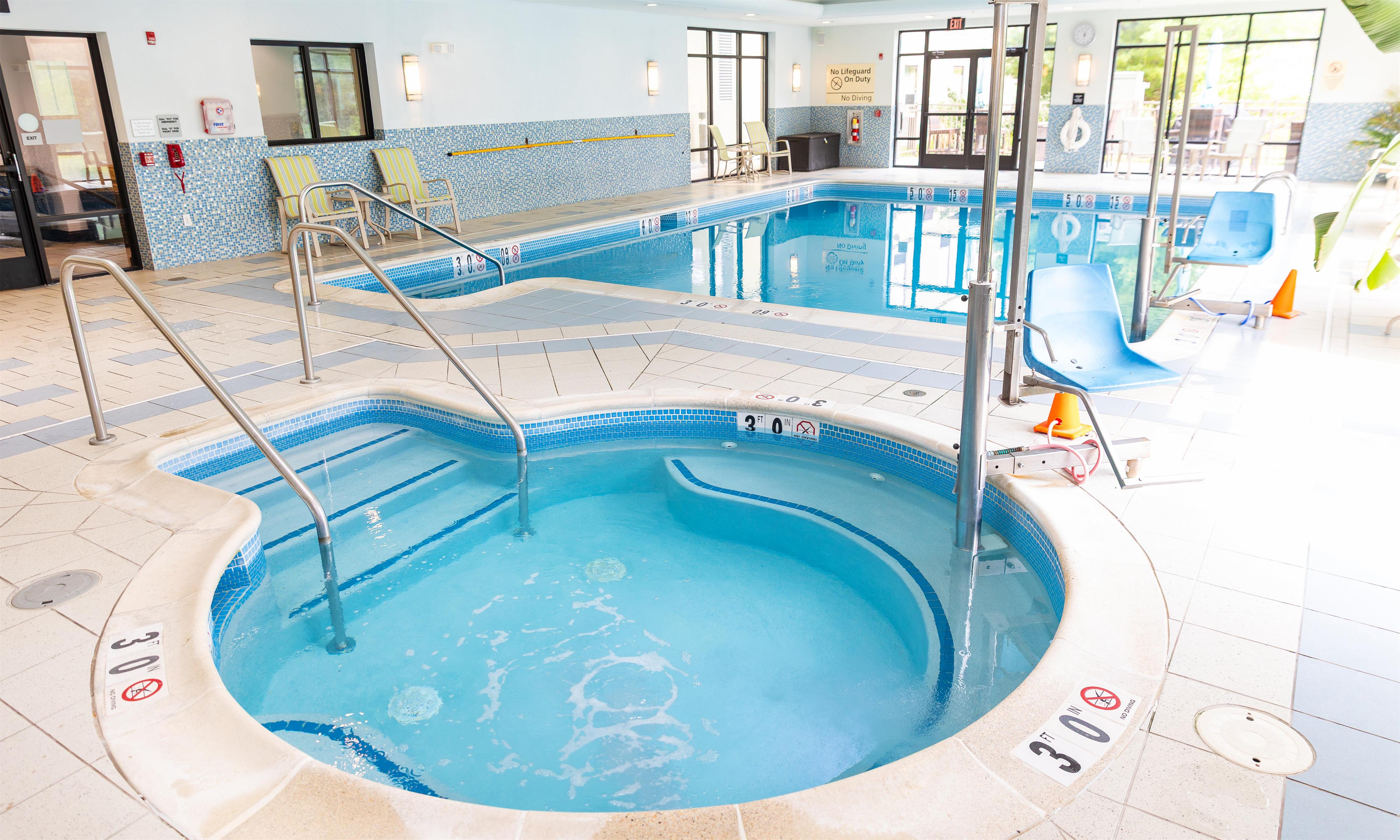 Pool | Hampton Inn & Suites Stroudsburg Pocono Mountains