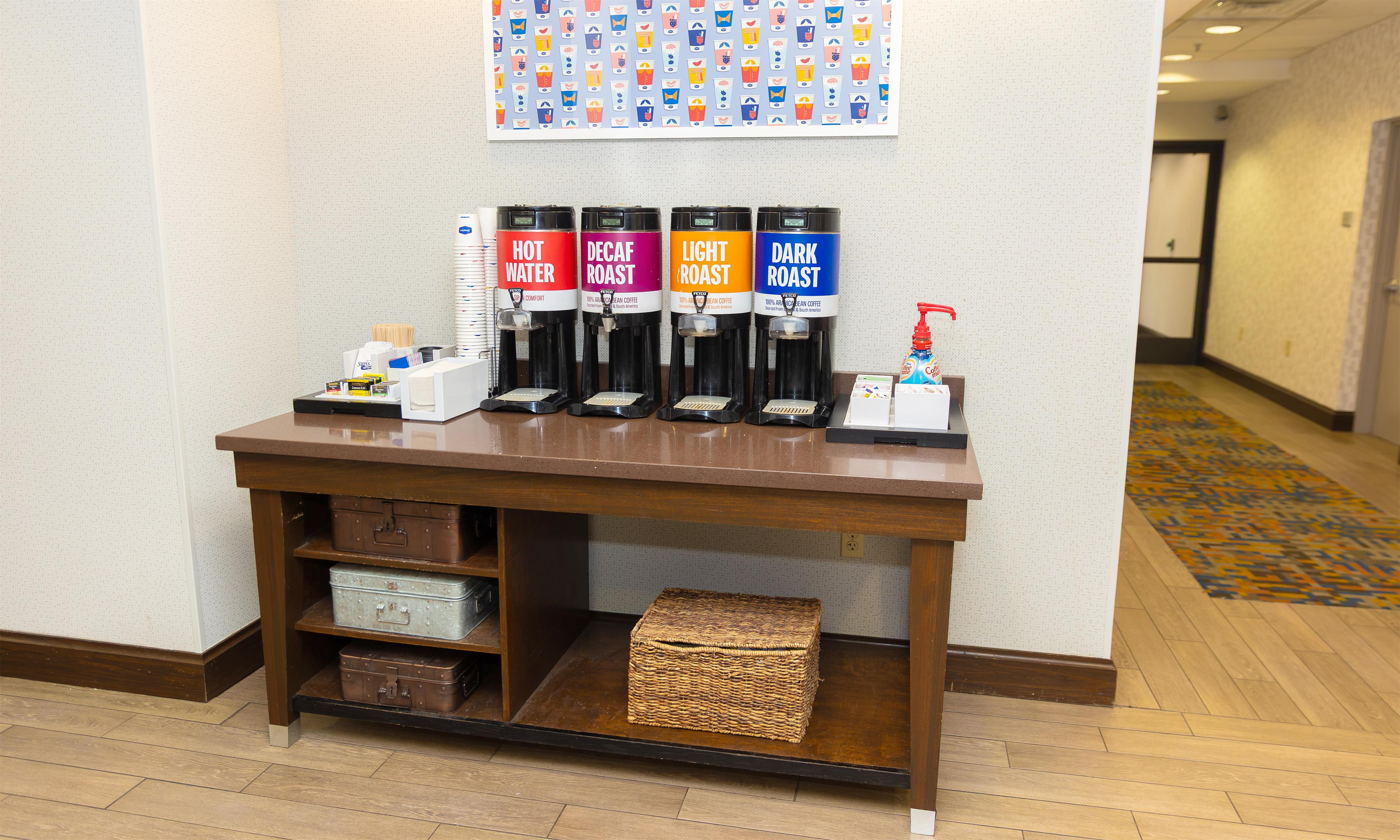 Restaurant | Hampton Inn & Suites Stroudsburg Pocono Mountains