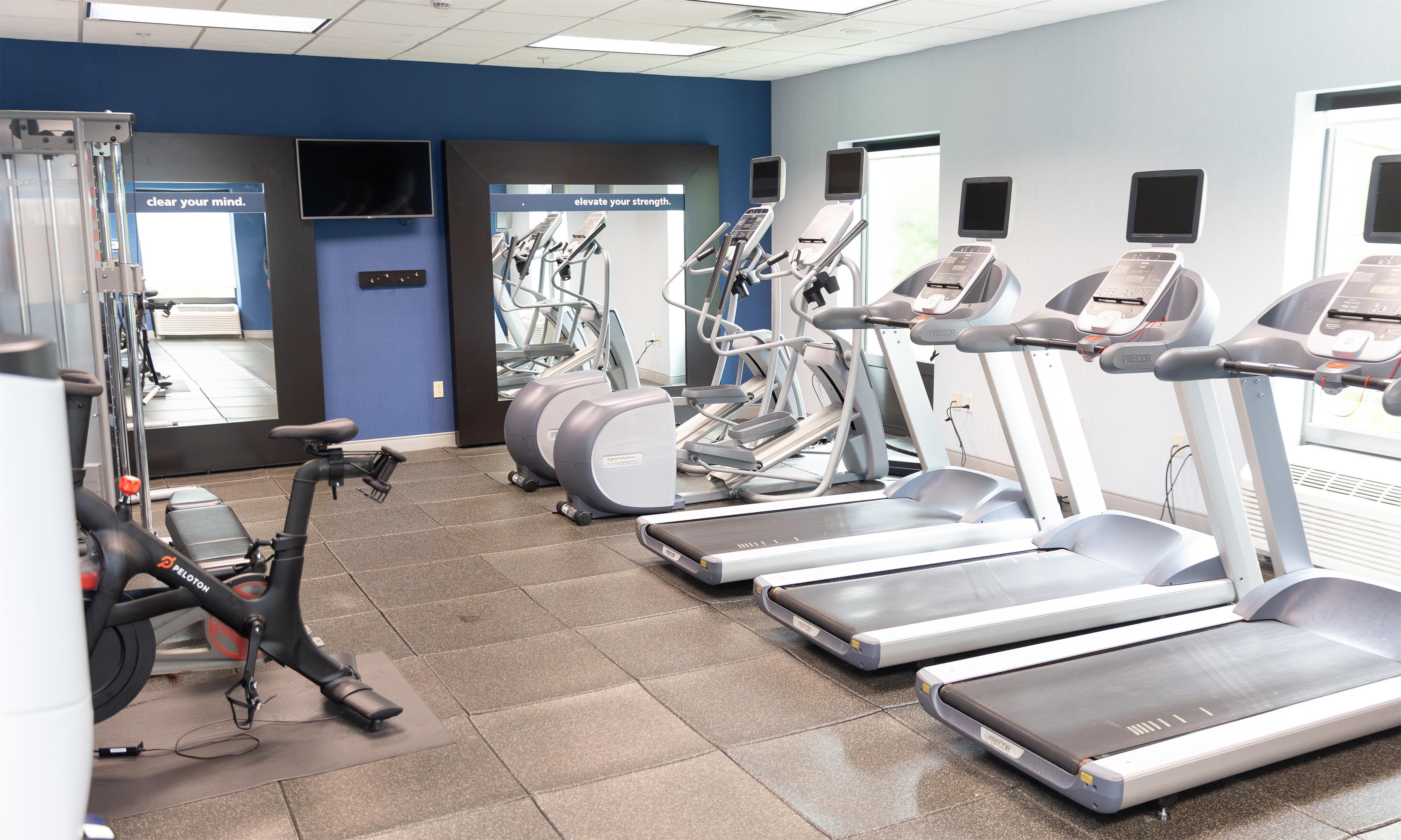 Health club fitness center gym | Hampton Inn & Suites Stroudsburg Pocono Mountains