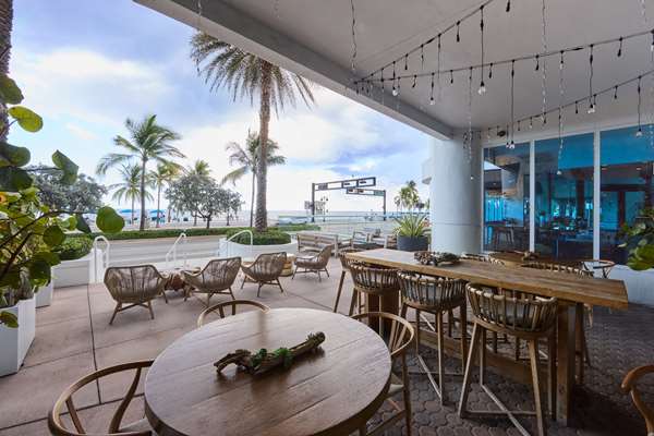 Restaurant - Hilton Beach Resort Fort Lauderdale