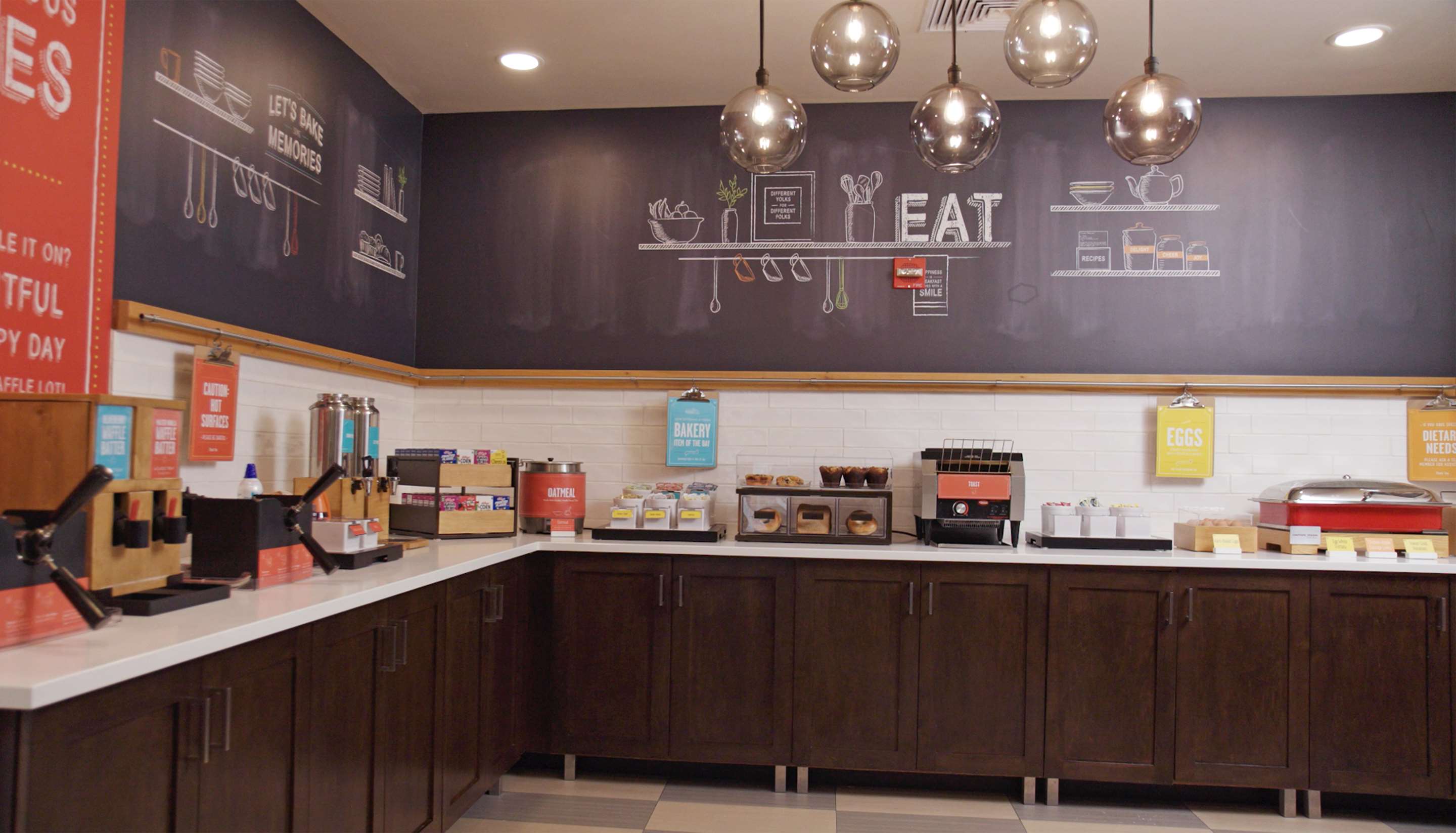 Breakfast Area | Hampton Inn Hallandale Beach-Aventura