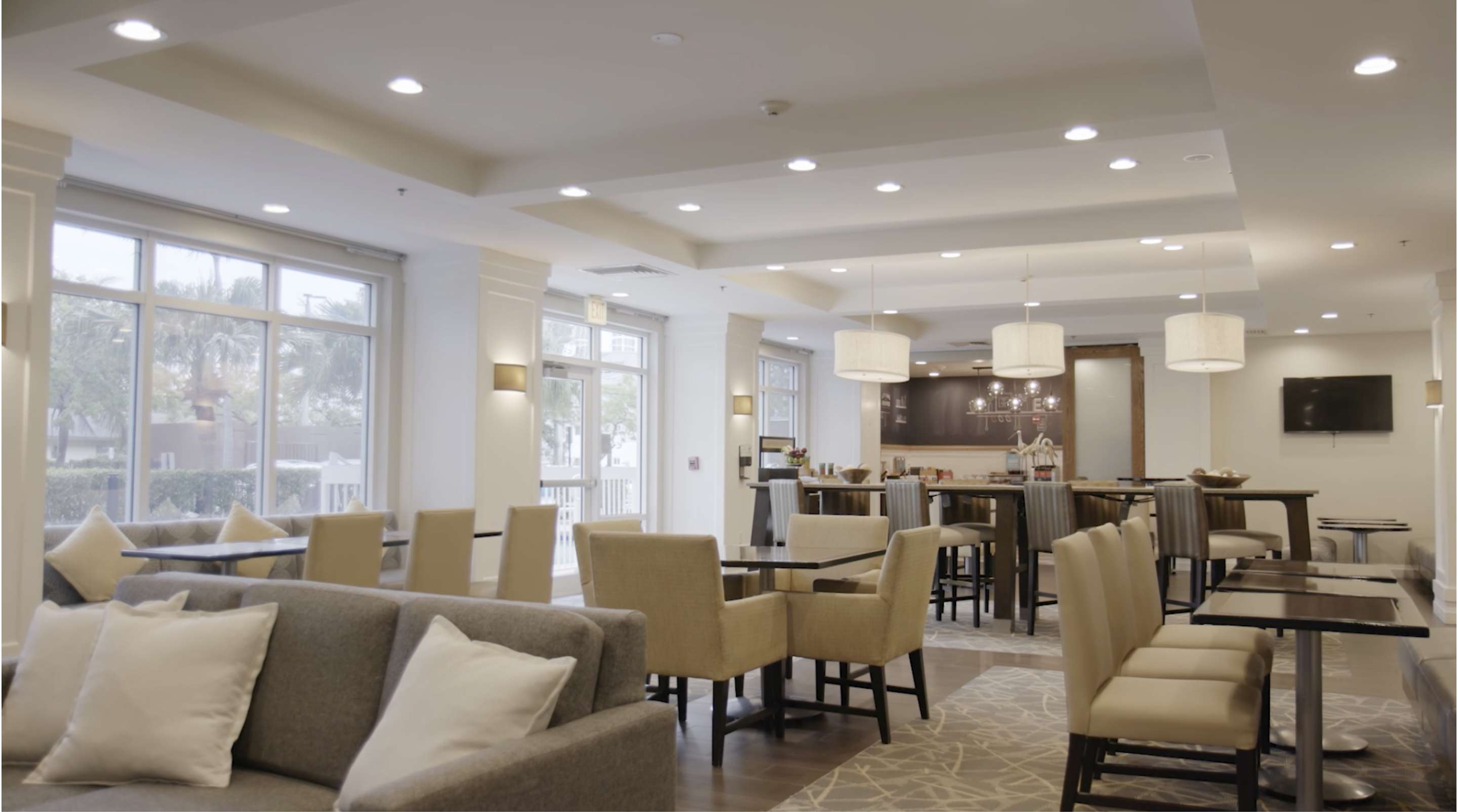 Lobby | Hampton Inn Hallandale Beach-Aventura