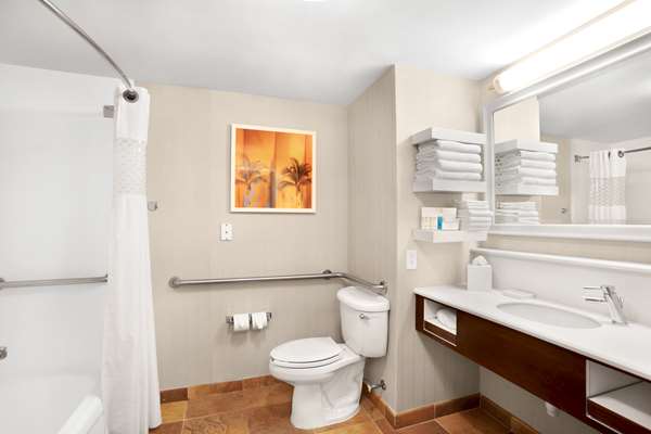  - Hampton Inn Hallandale Beach