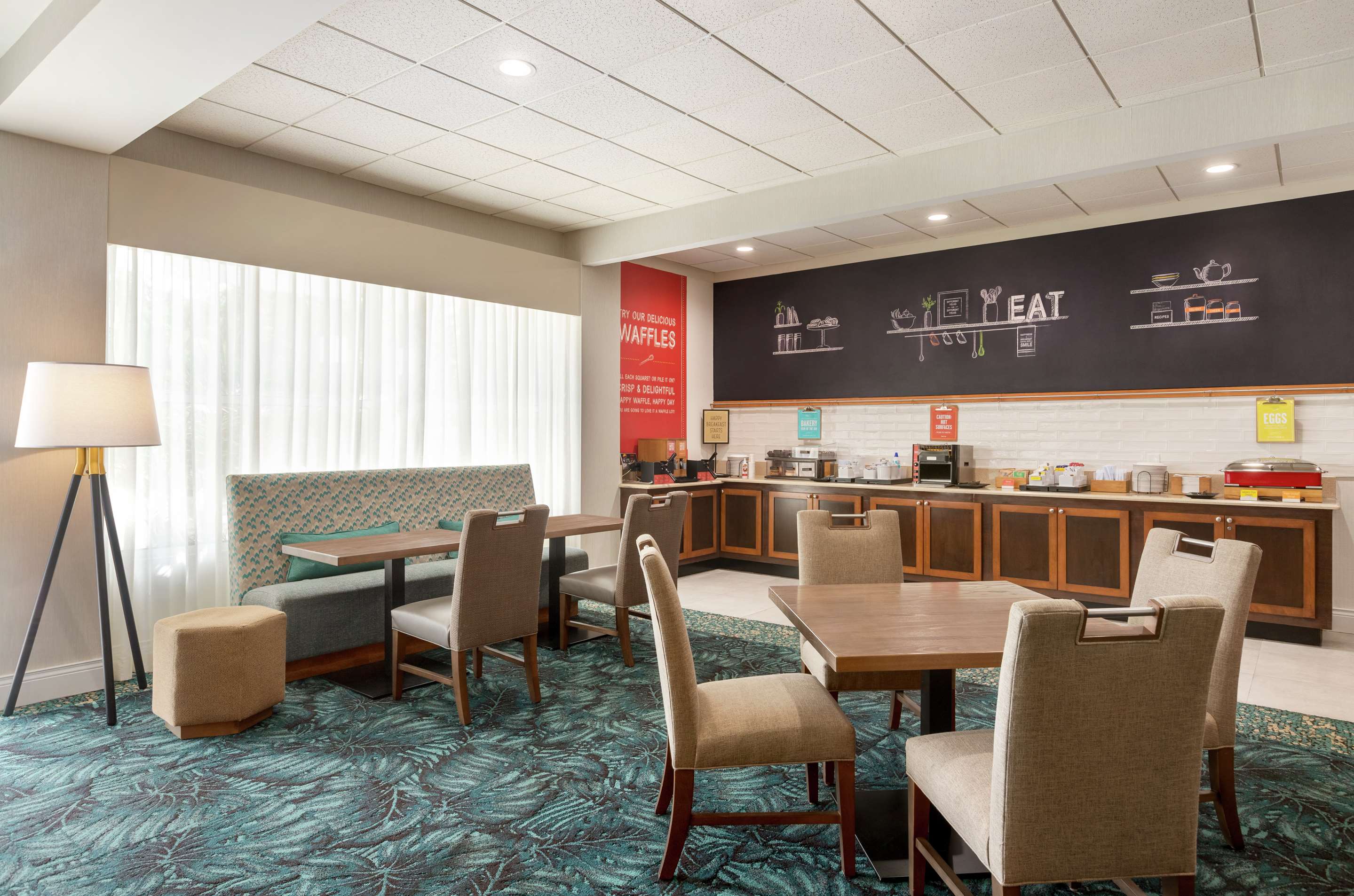 Breakfast Area | Hampton Inn Ft. Lauderdale-West/Pembroke Pines