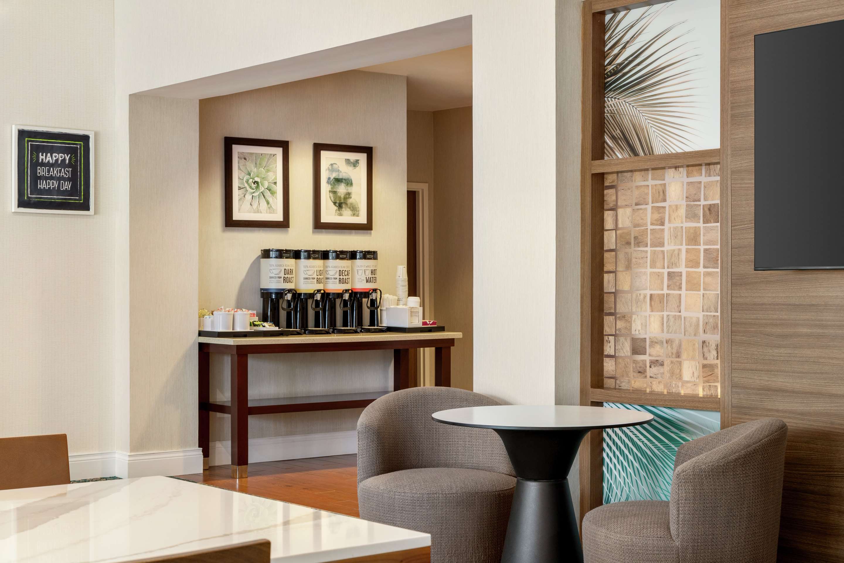 Breakfast Area | Hampton Inn Ft. Lauderdale-West/Pembroke Pines