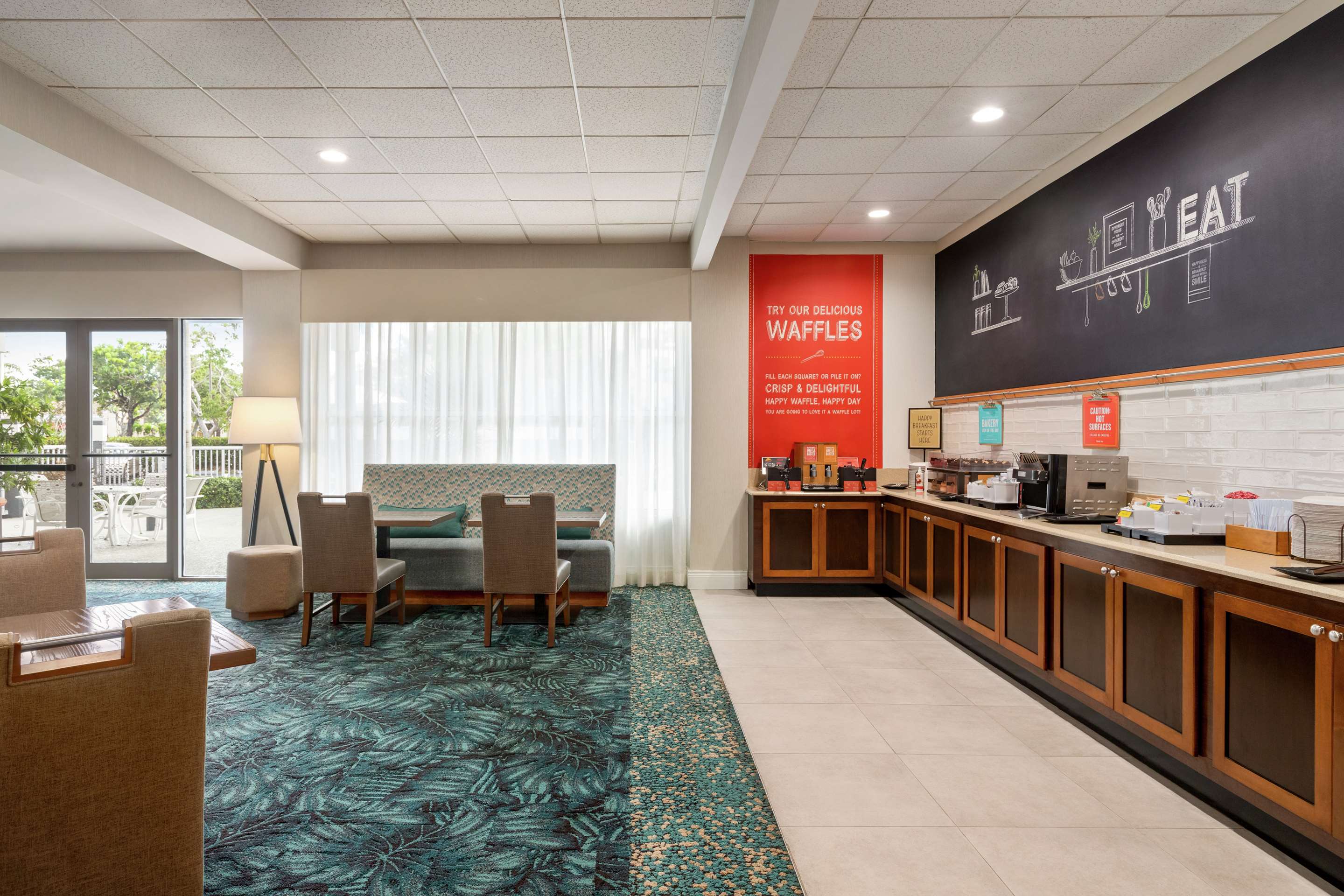 Breakfast Area | Hampton Inn Ft. Lauderdale-West/Pembroke Pines