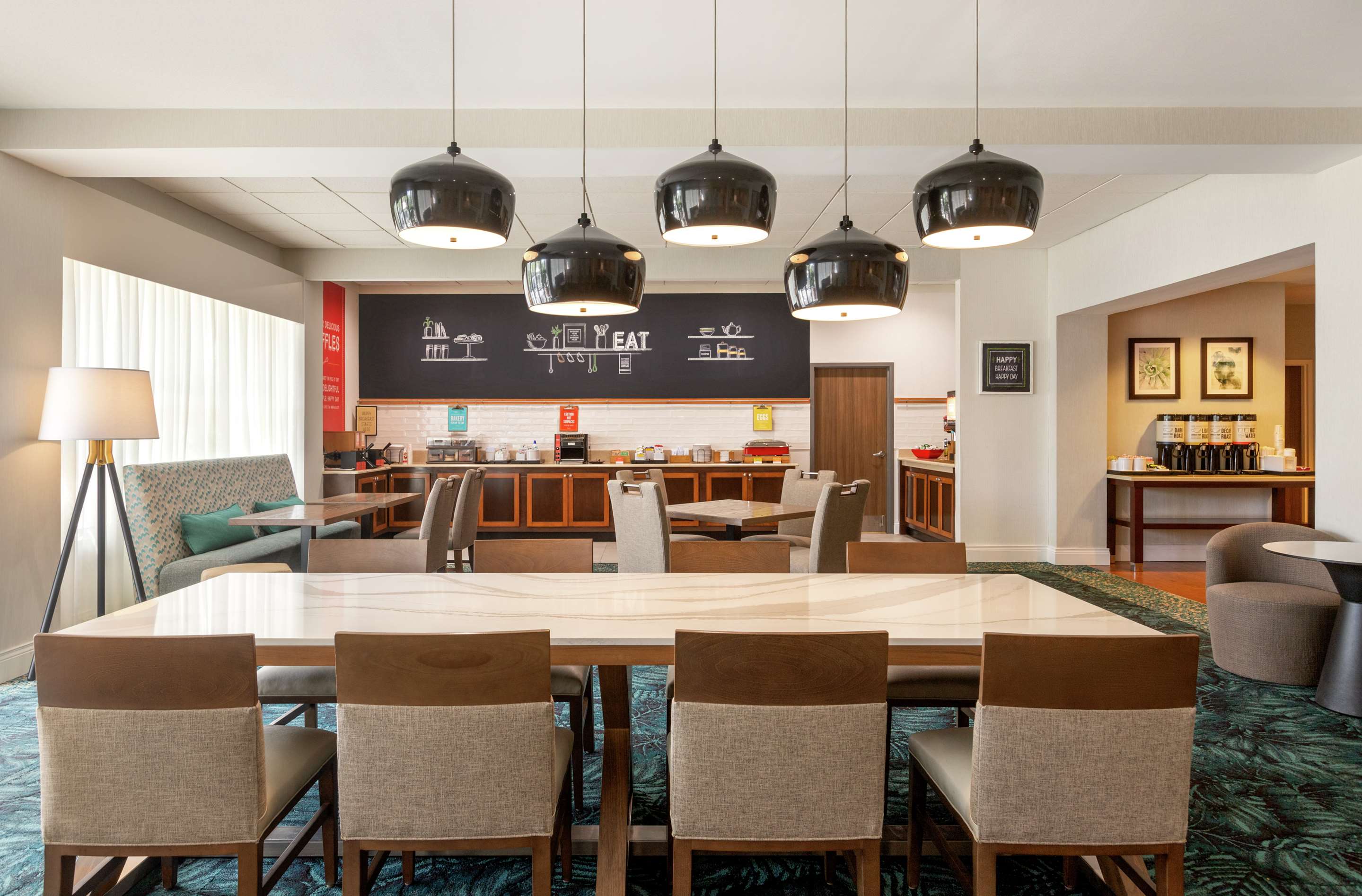 Breakfast Area | Hampton Inn Ft. Lauderdale-West/Pembroke Pines
