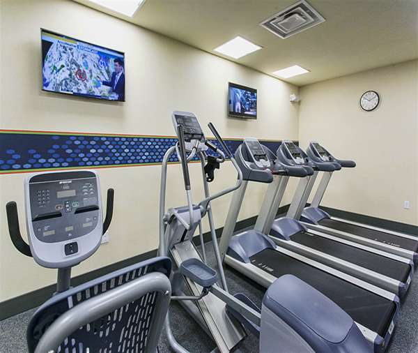 Fitness/ Exercise Room - Hampton Inn Hibbing