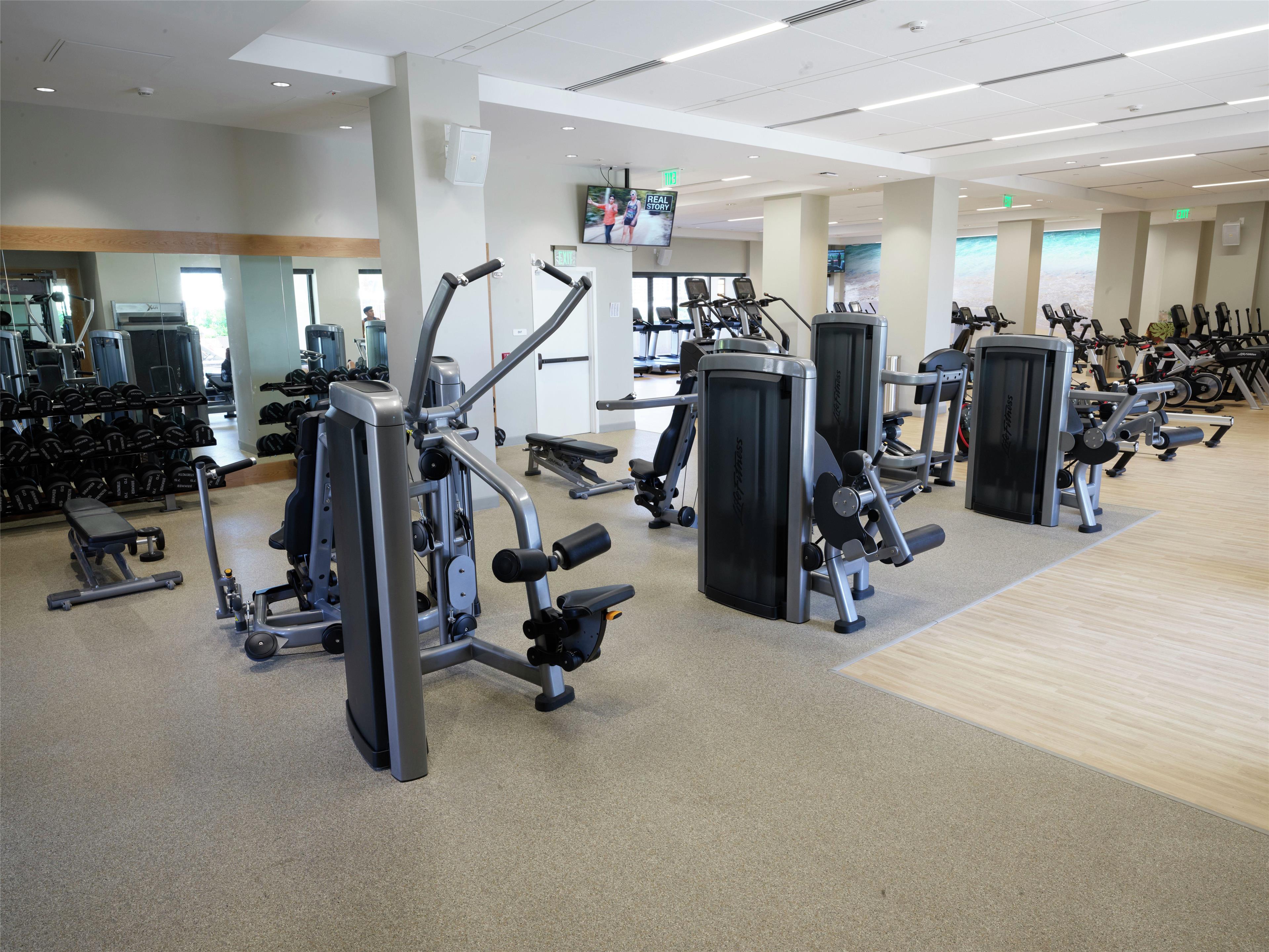 Health club fitness center gym | Hilton Hawaiian Village Waikiki Beach Resort